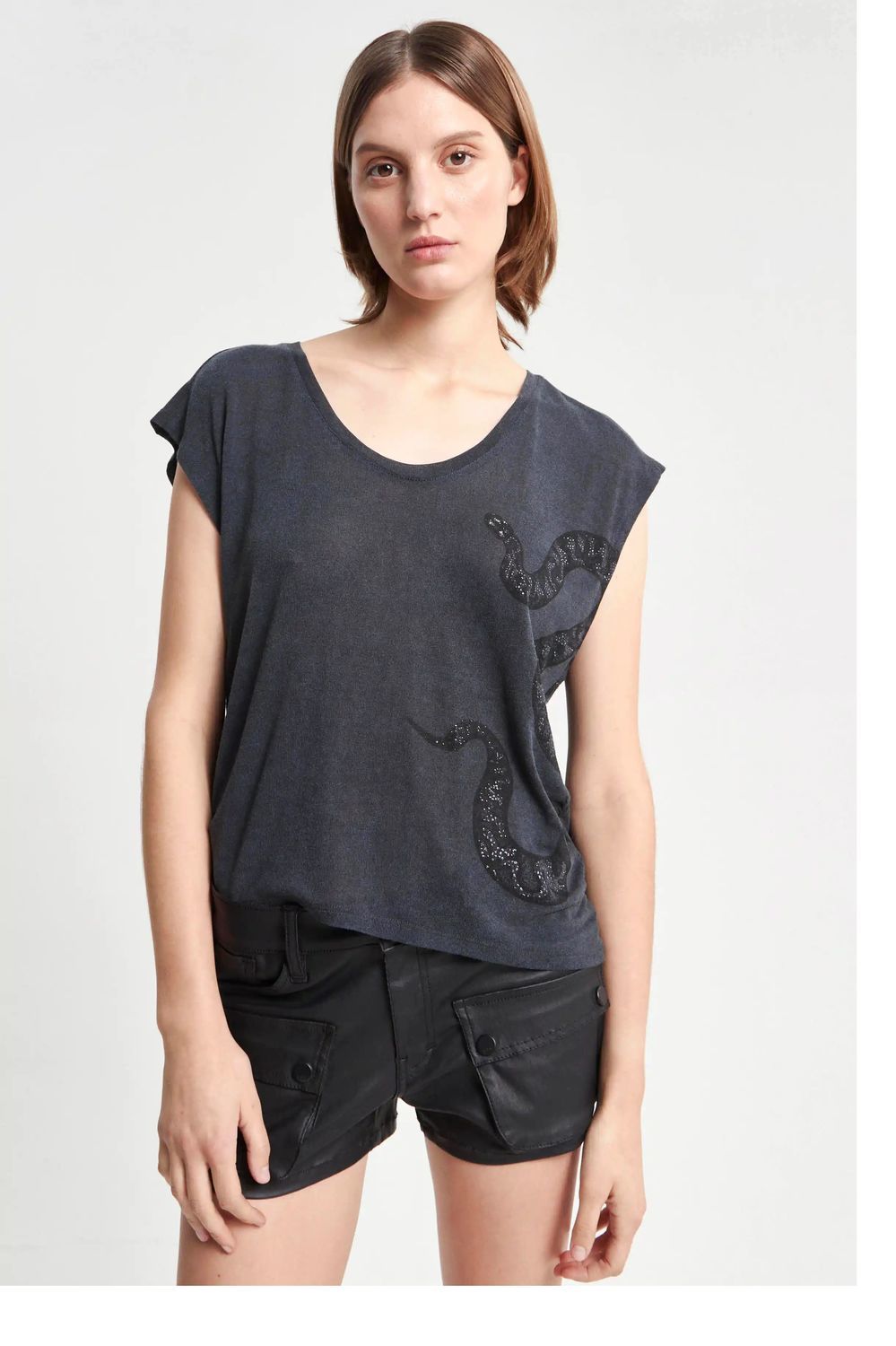 REMERA WILD SNAKE