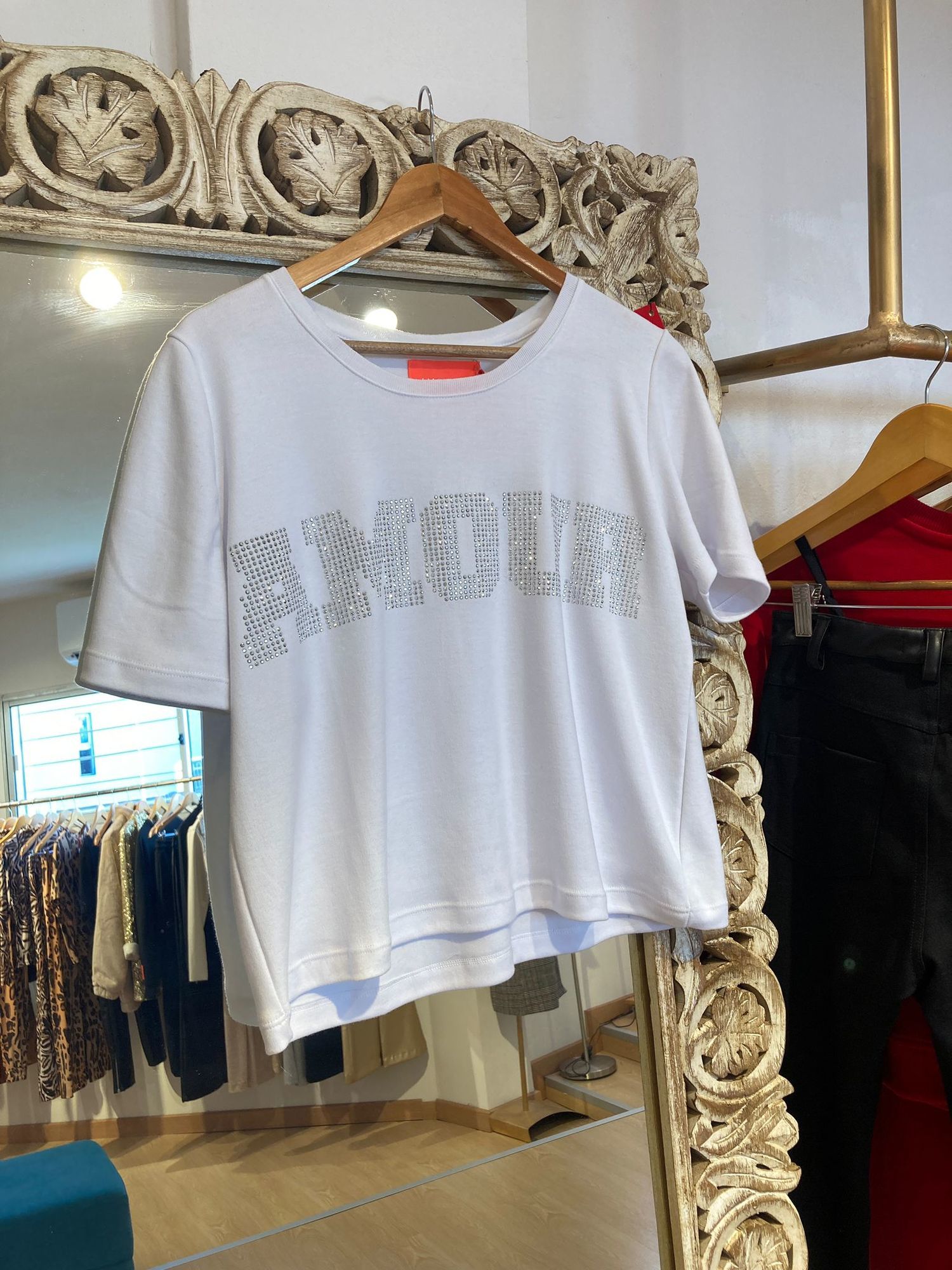 REMERA MOCA