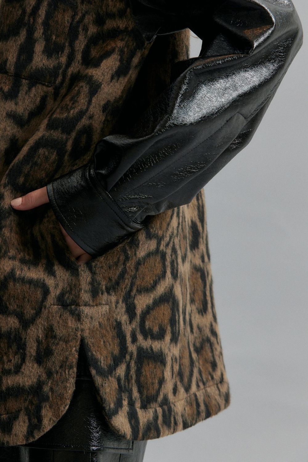 CAMPERA SURVIVOR