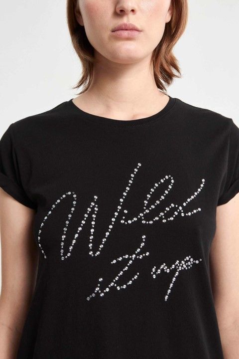 REMERA WILD IT UP