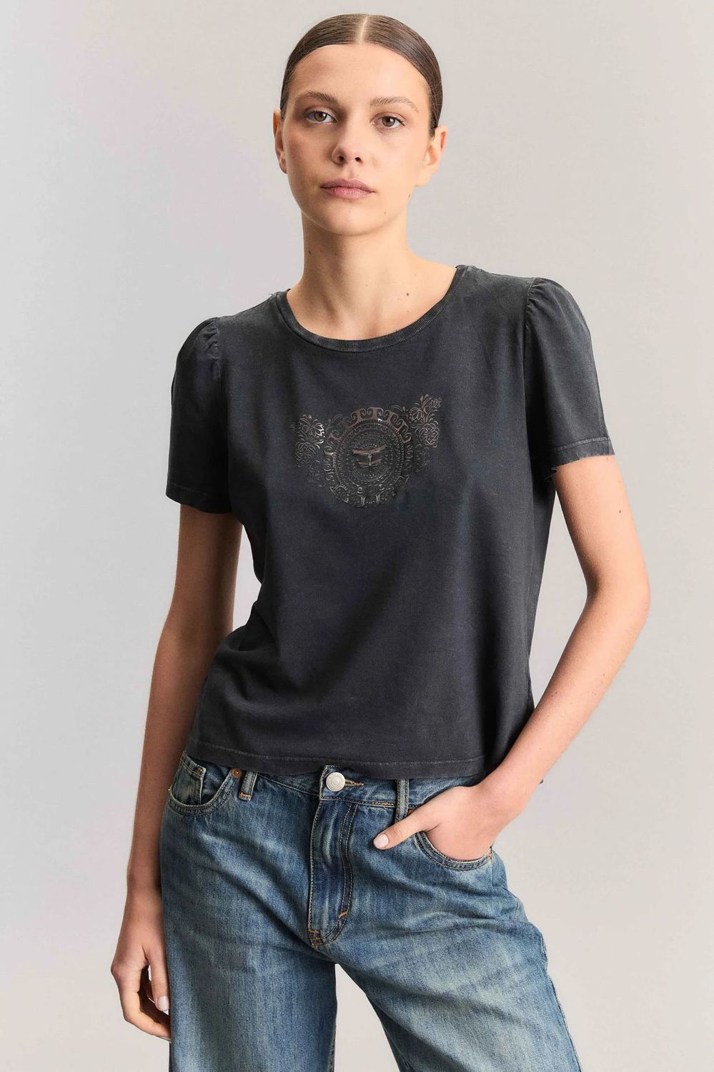REMERA HOPE VALLEY SHIELD