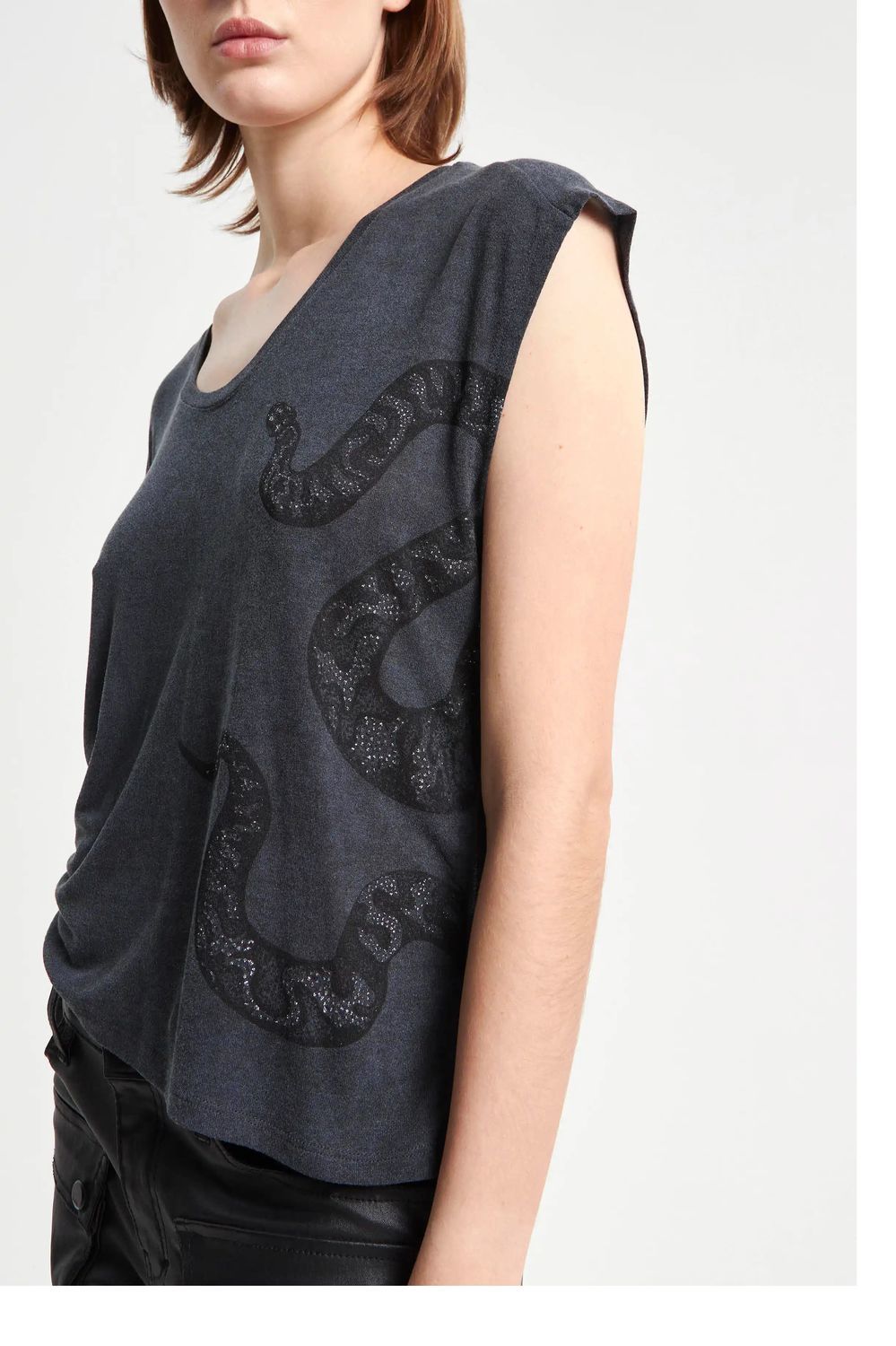 REMERA WILD SNAKE