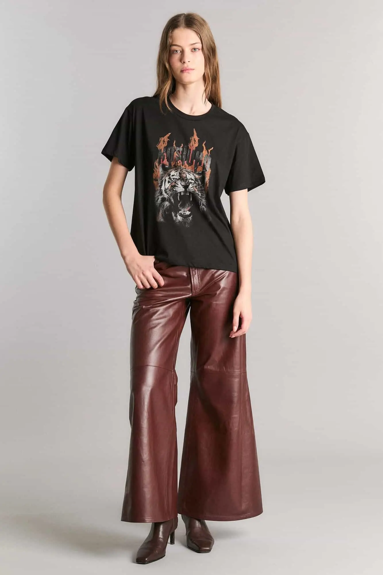 REMERA TIGER FIRE