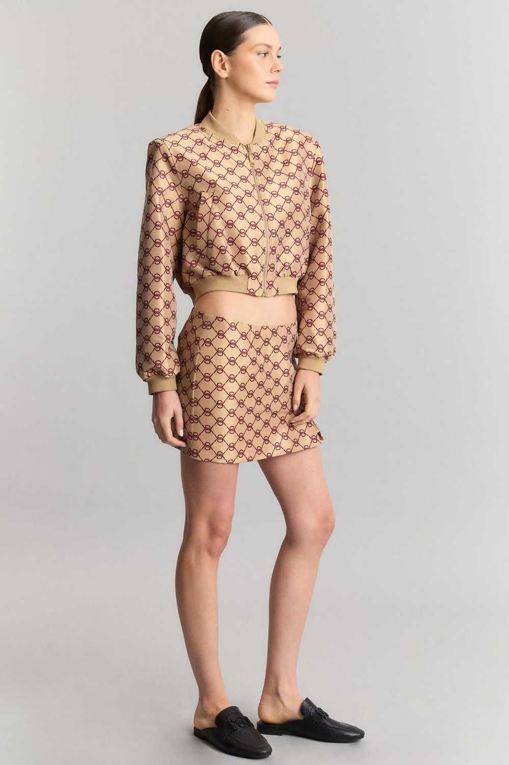 FALDA IDENTITY