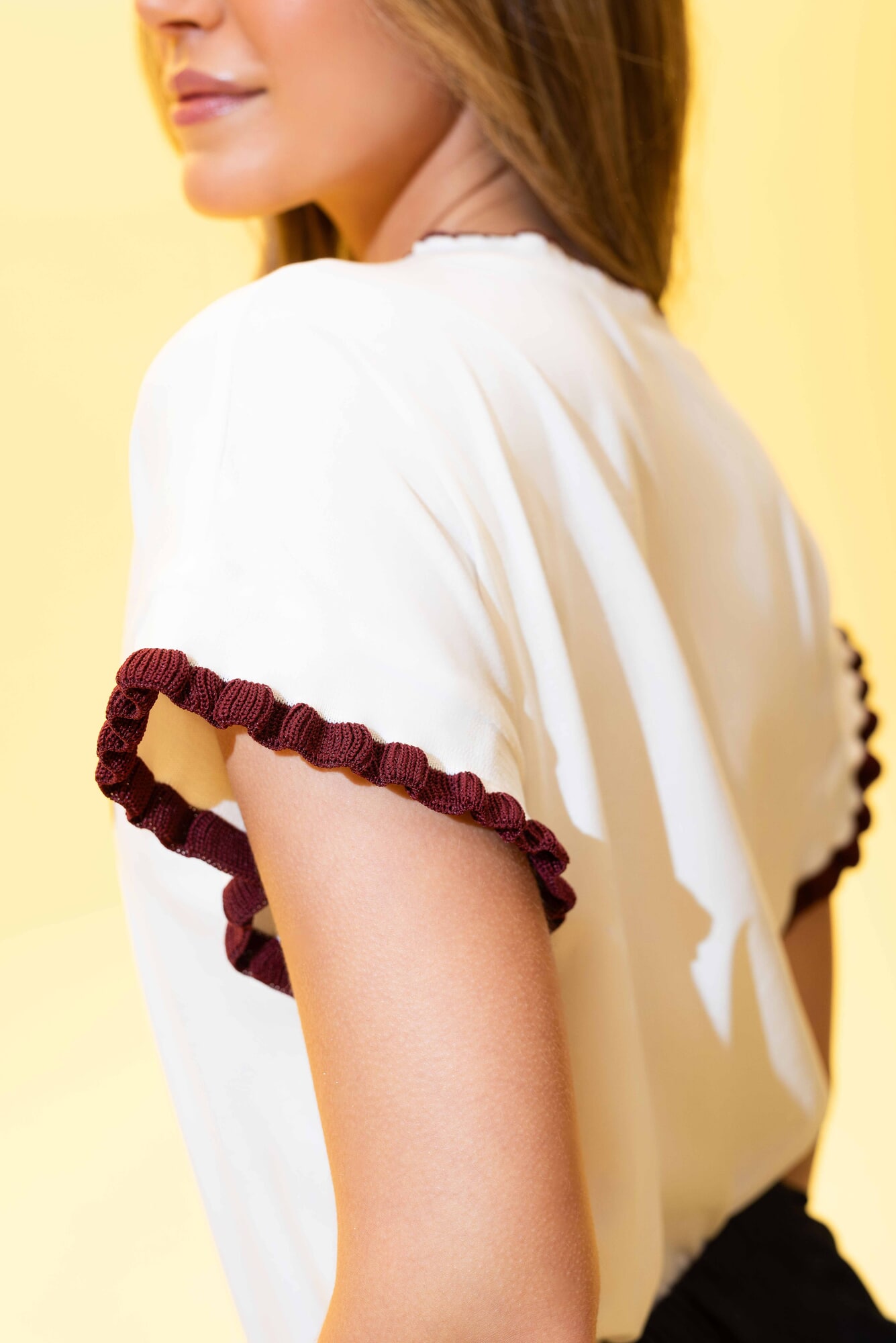 Remera SALCHI con bordado en Bordo