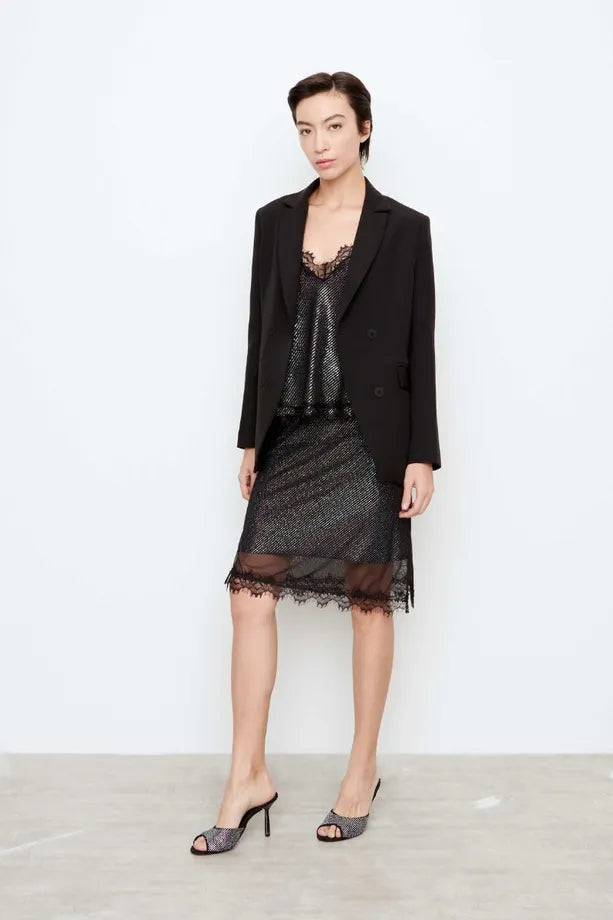 FALDA SPOTLIGHT