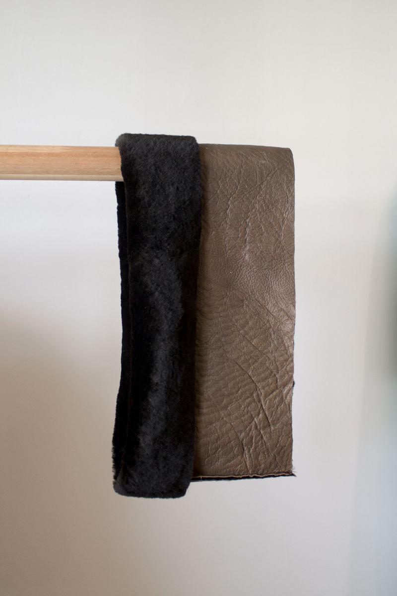 Cuello CUERO CORDERITO