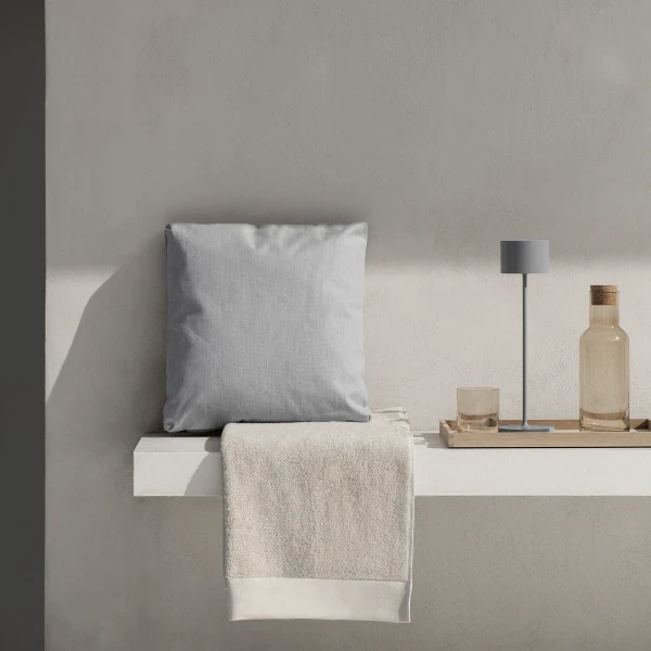 ALMOHADON BLOMUS STAY