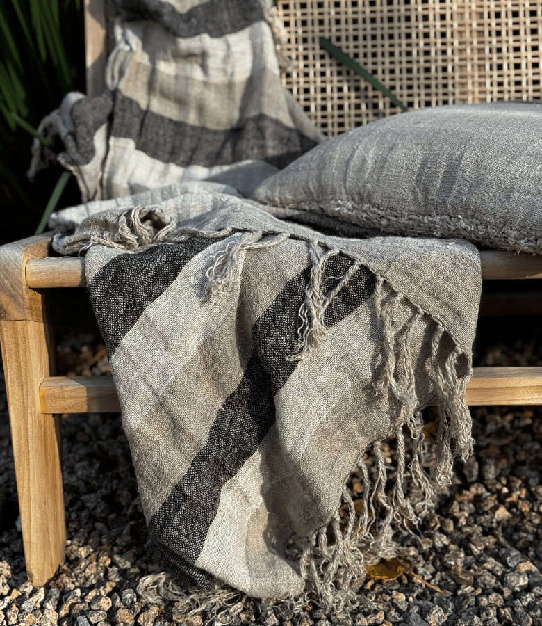 THROW RUSTICO LINO FRANJAS
