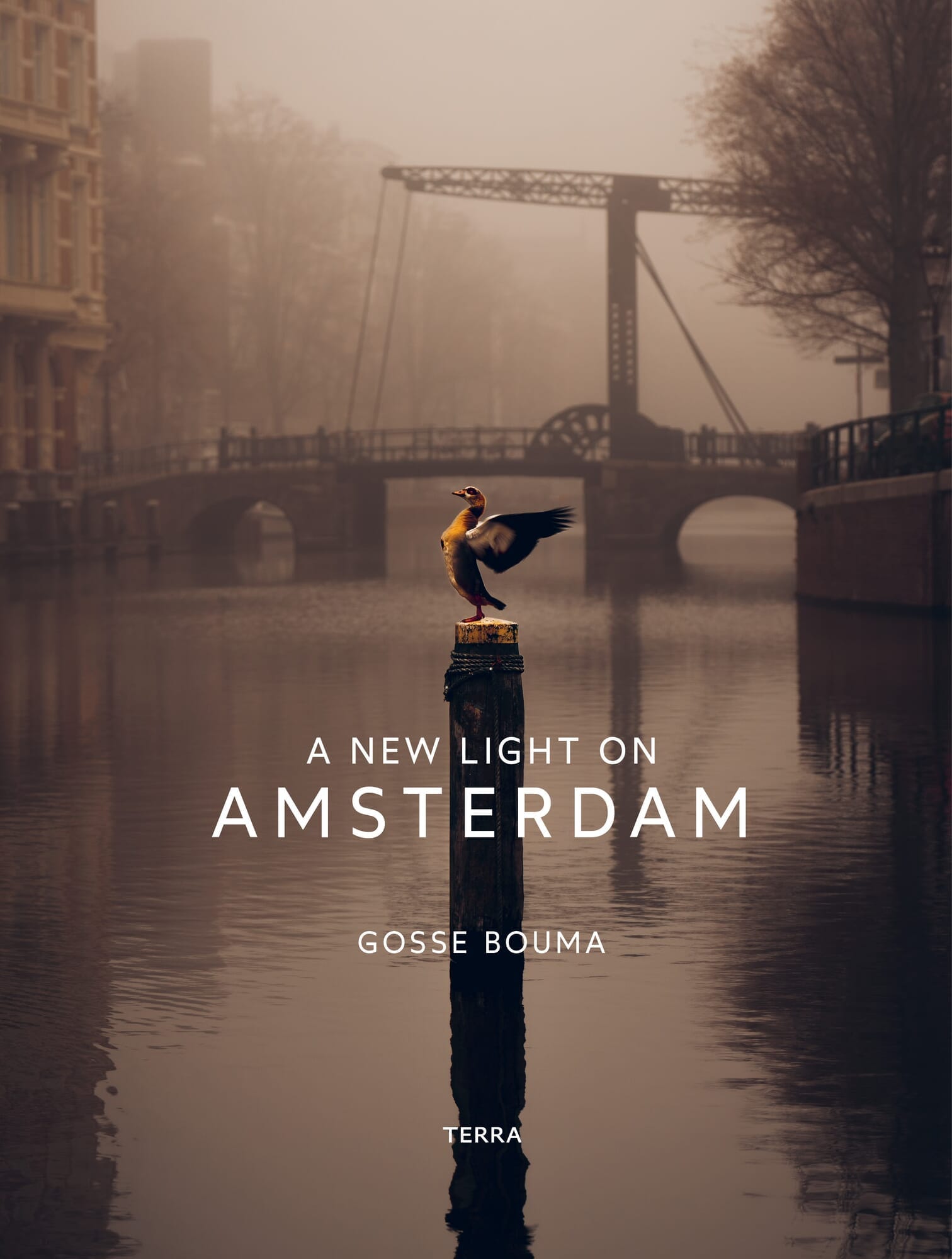 LIBRO A NEW LIGHT ON AMSTERDAM