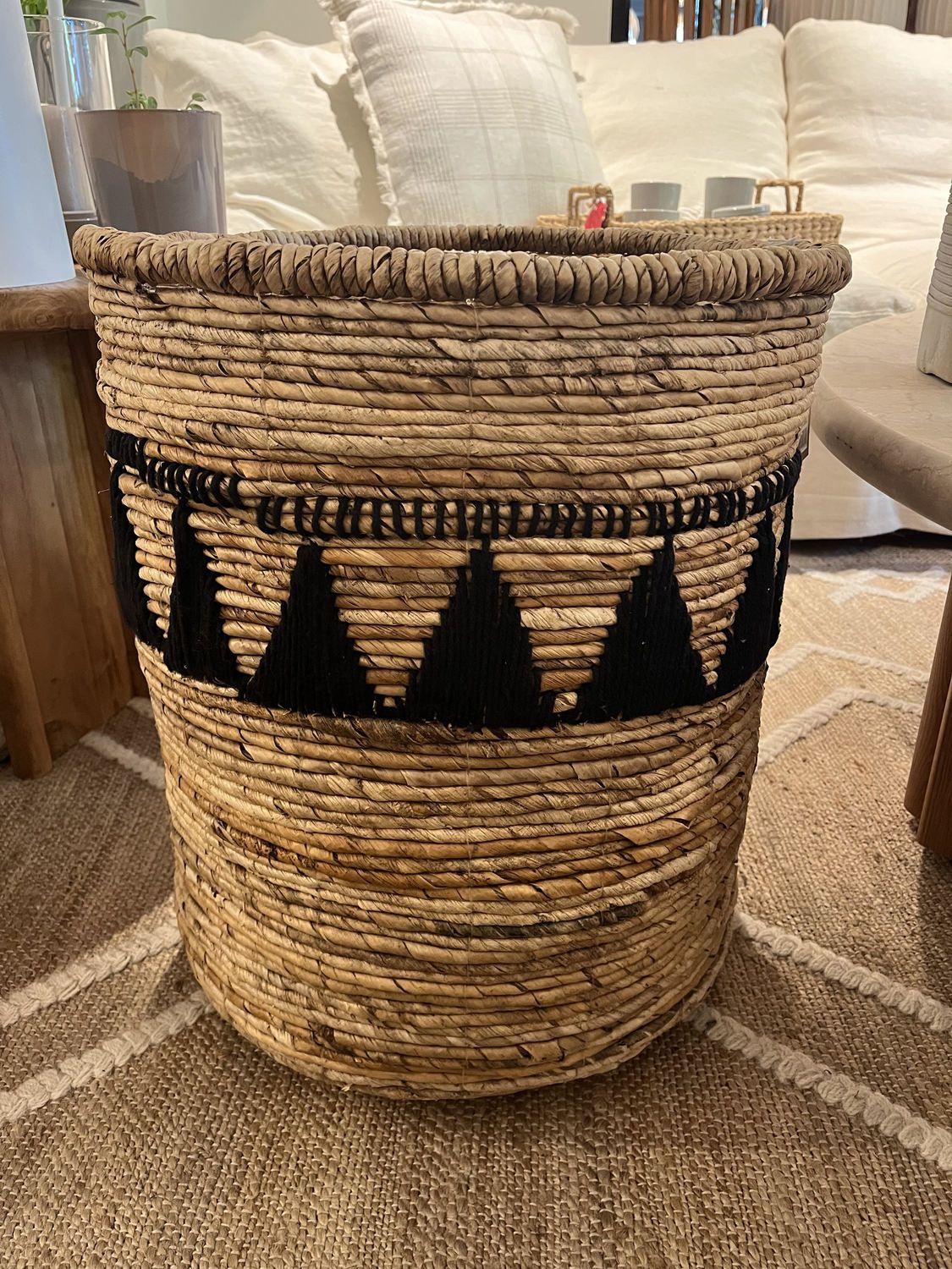 CANASTO CRAFTS TRIANGULOS 43X36X51 NEGRO