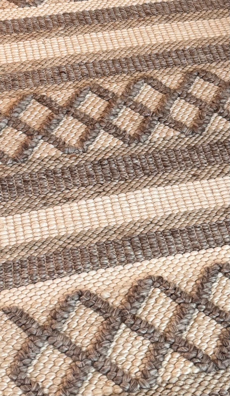 ALFOMBRA LANA BORDADA FRANJAS NATURAL TAUPE