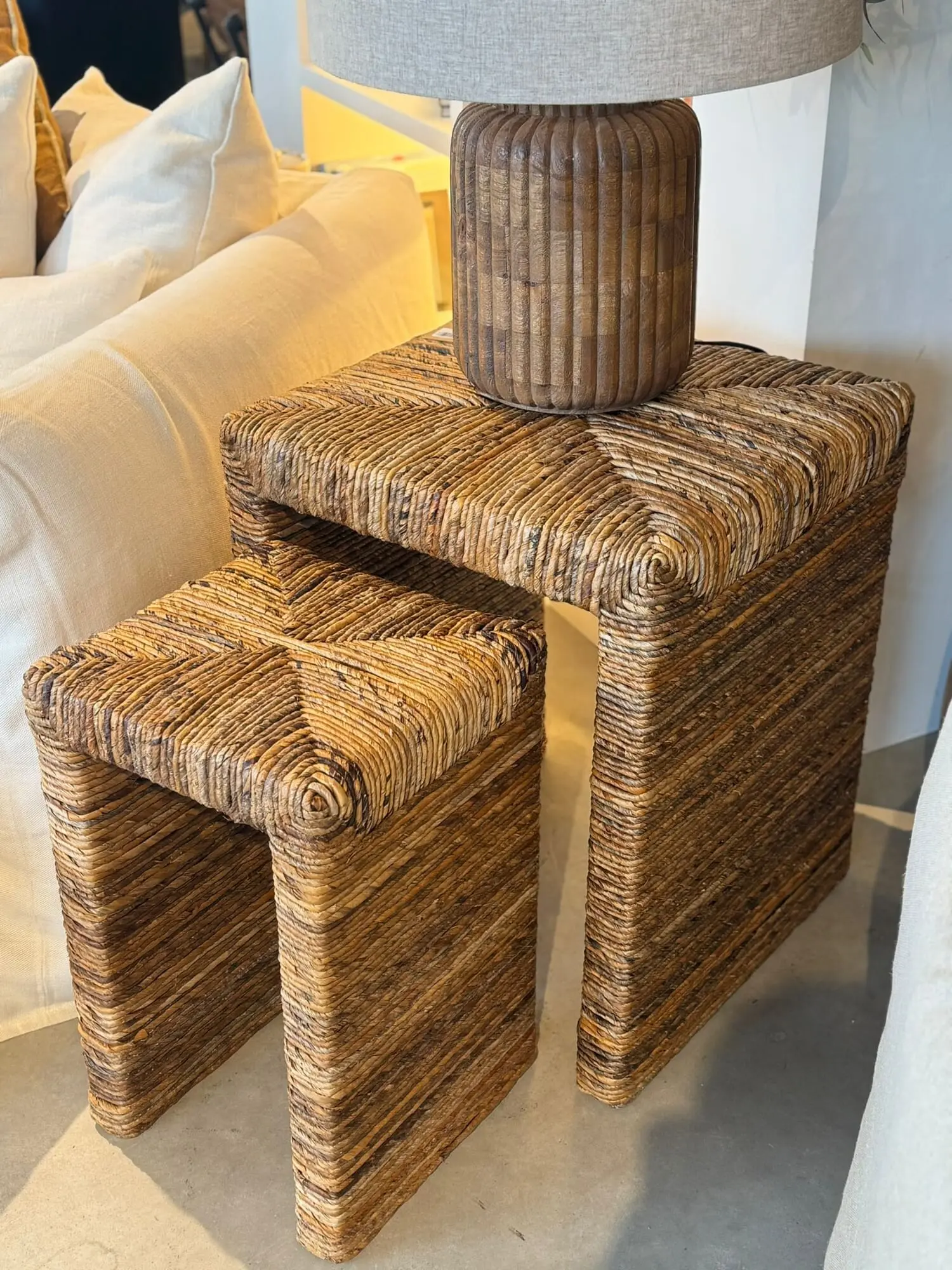 MESA LATERAL CRAFTS CHICA BANANA NATURAL