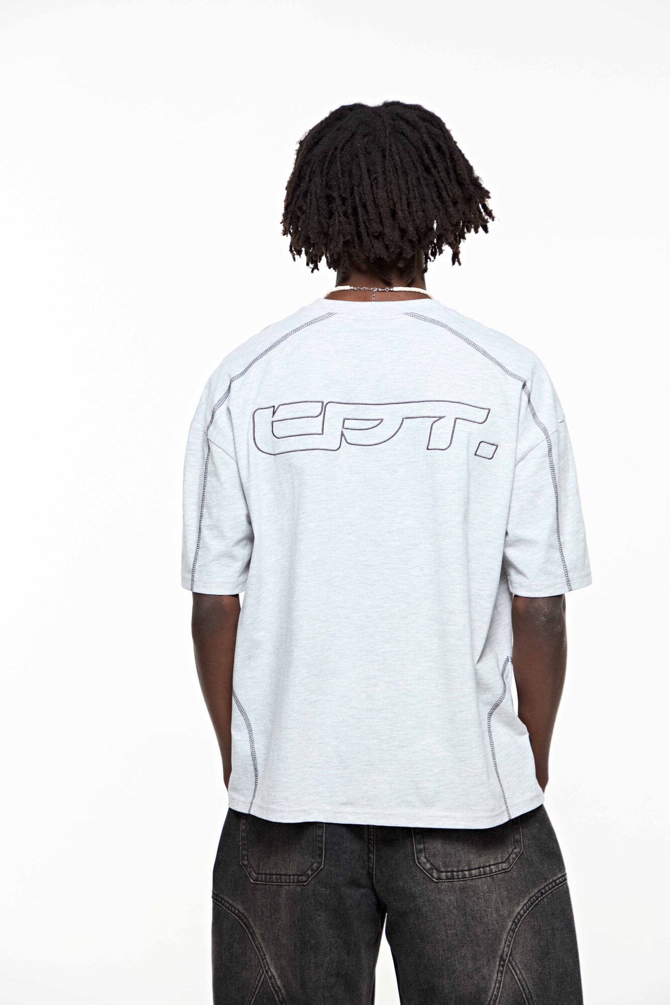 REMERA BOXY FRAME