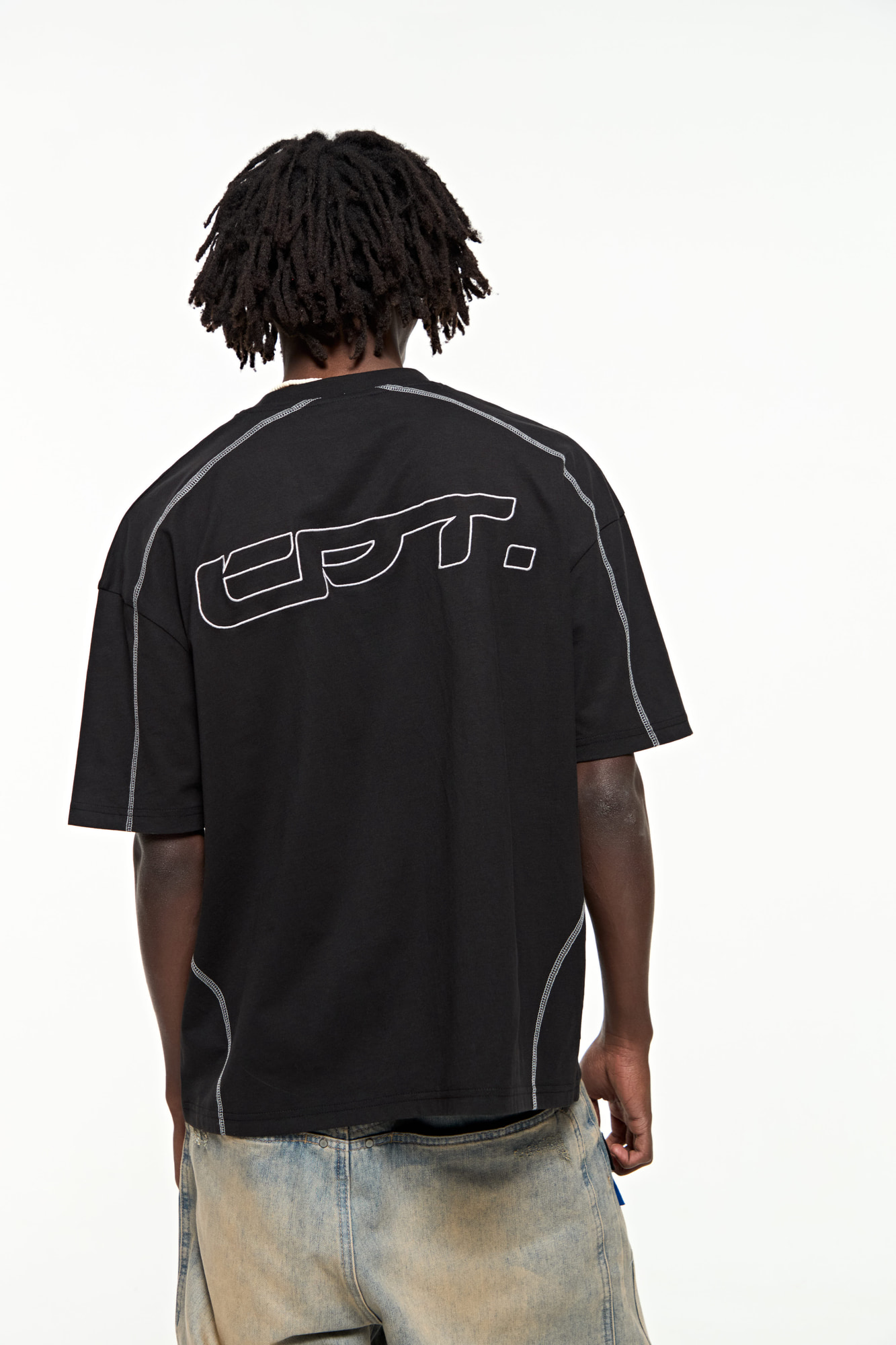 REMERA BOXY FRAME