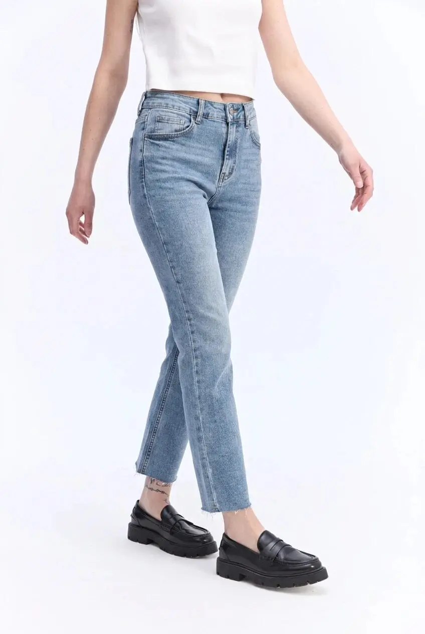 JEAN STRAIGHT MARGARET