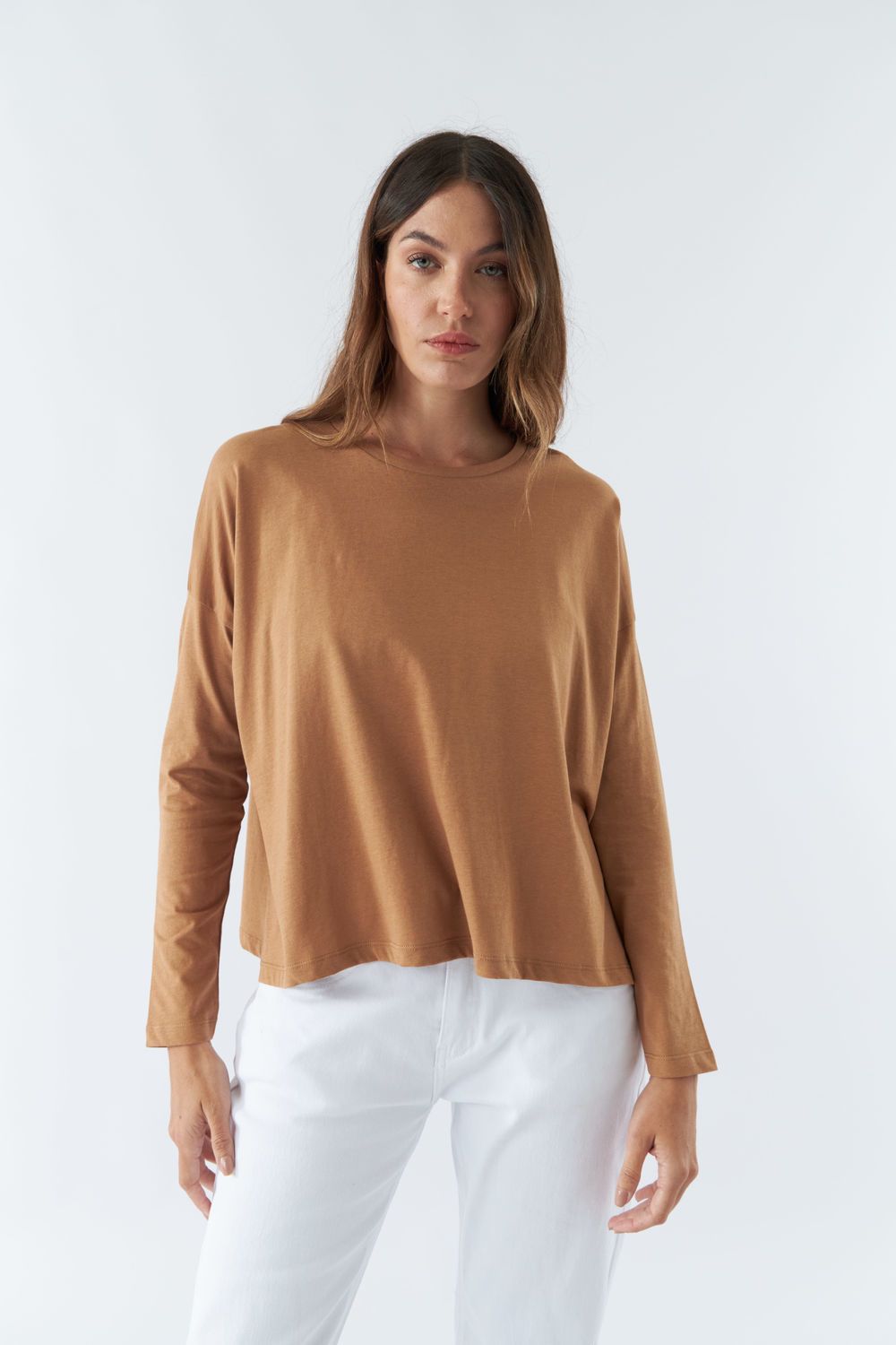 REMERA ARTEMISA