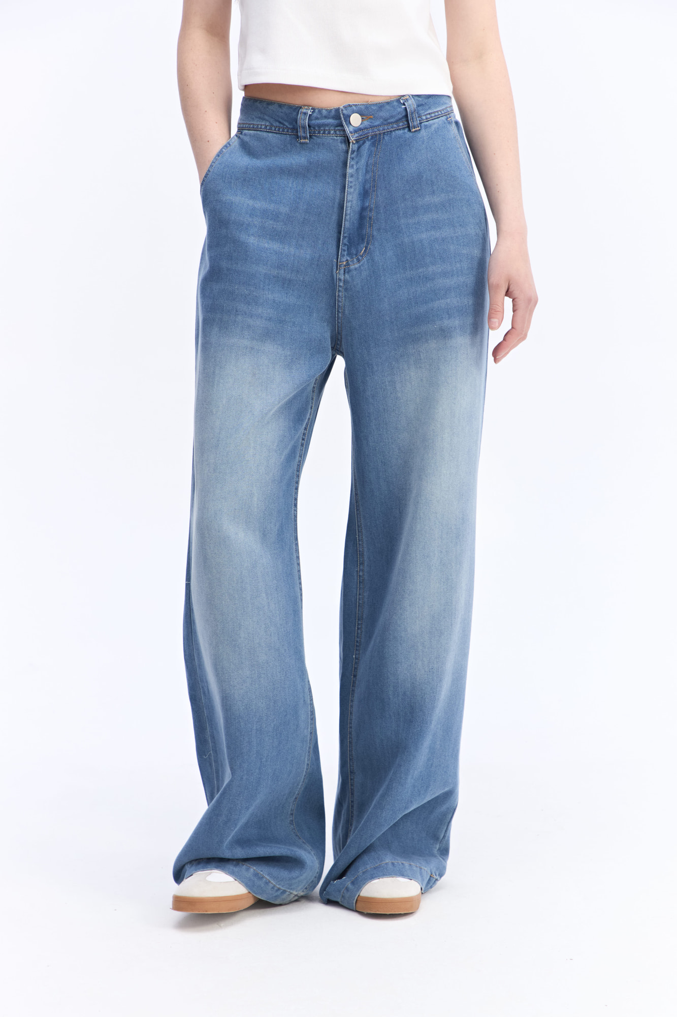 JEAN WIDE LEG LIO