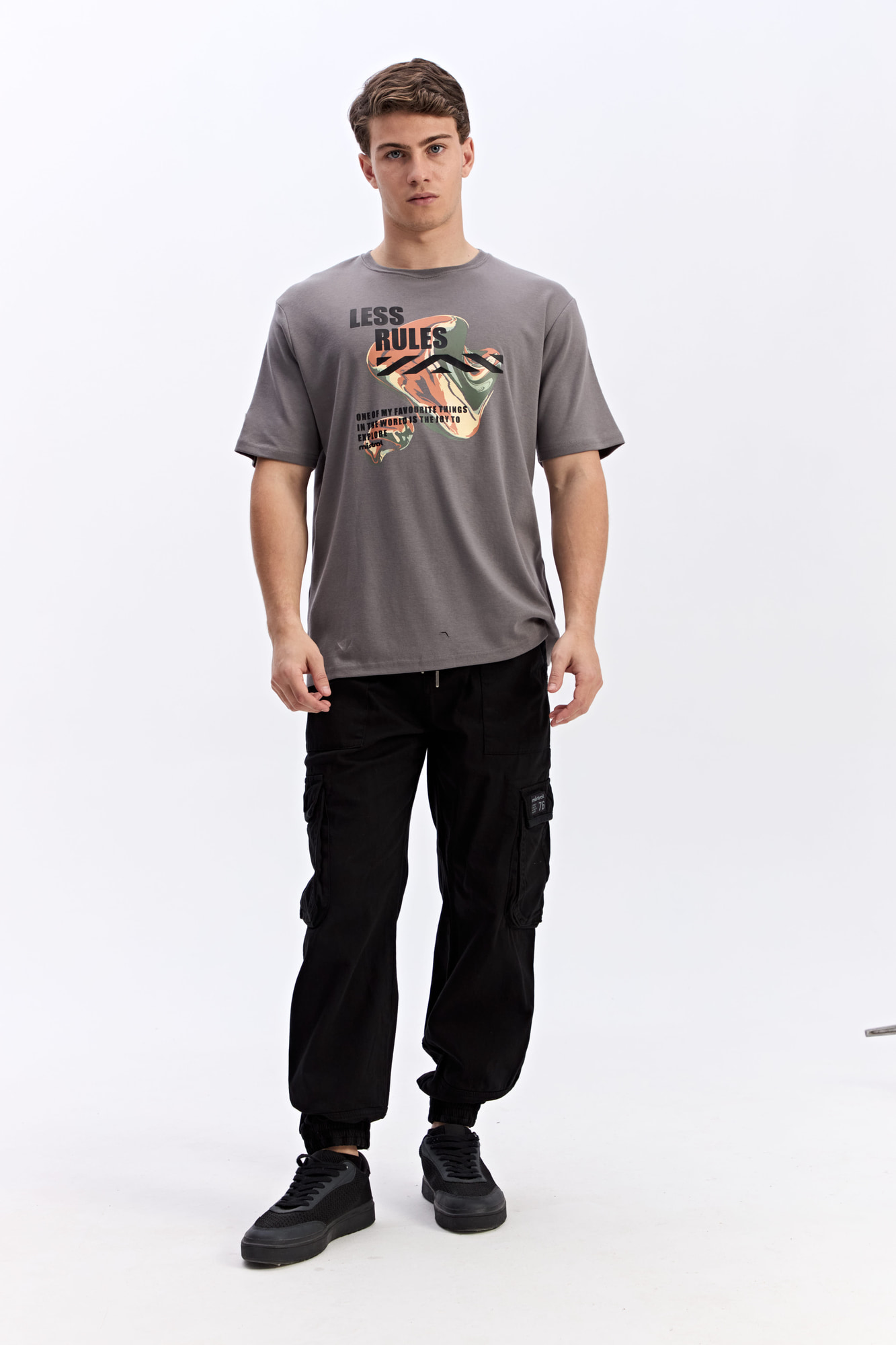 REMERA GUST