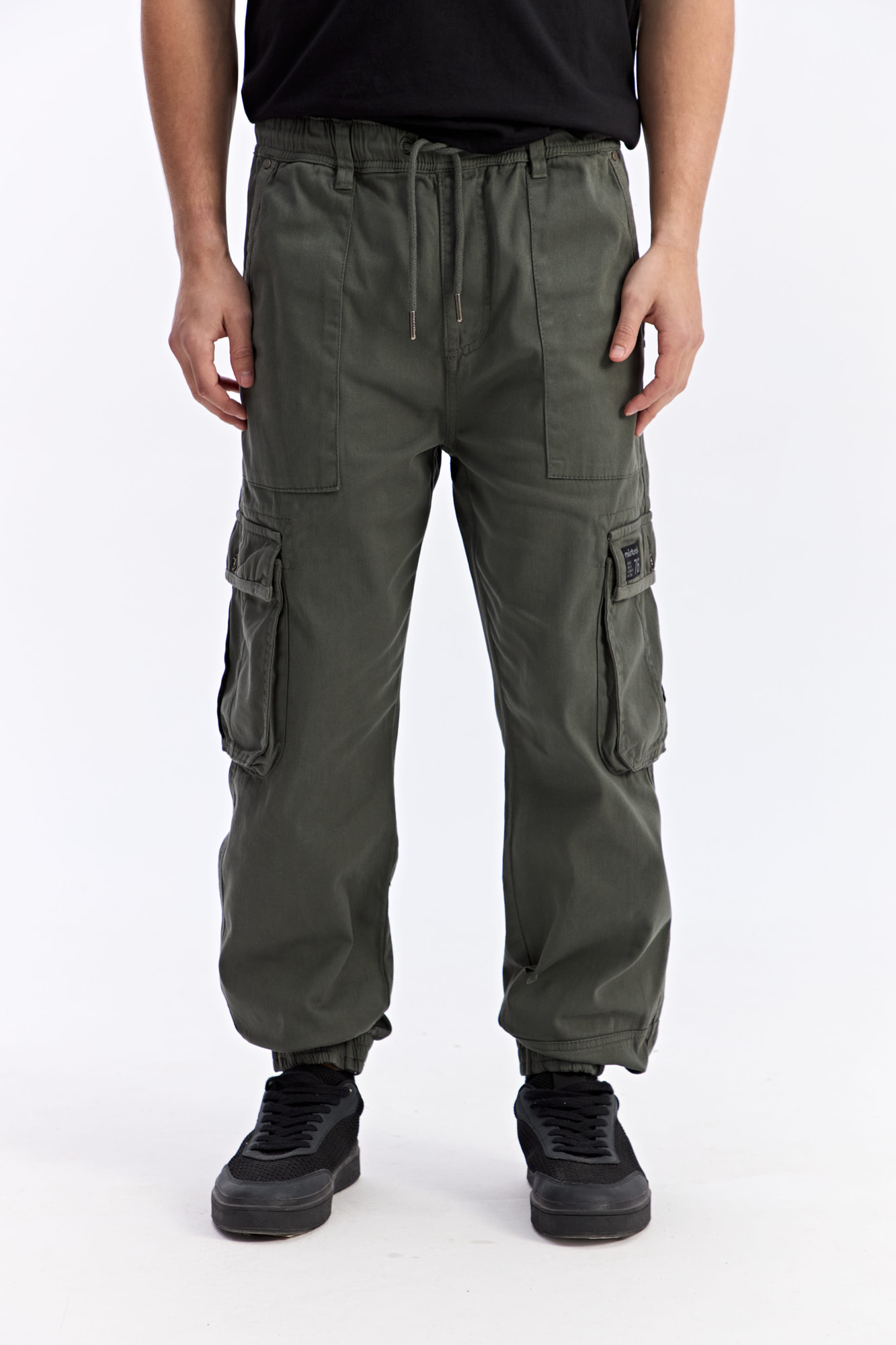 PANTALÓN CARGO MAVRO