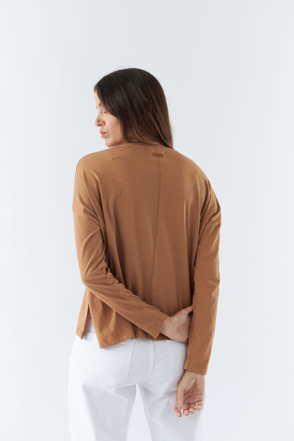 REMERA ARTEMISA