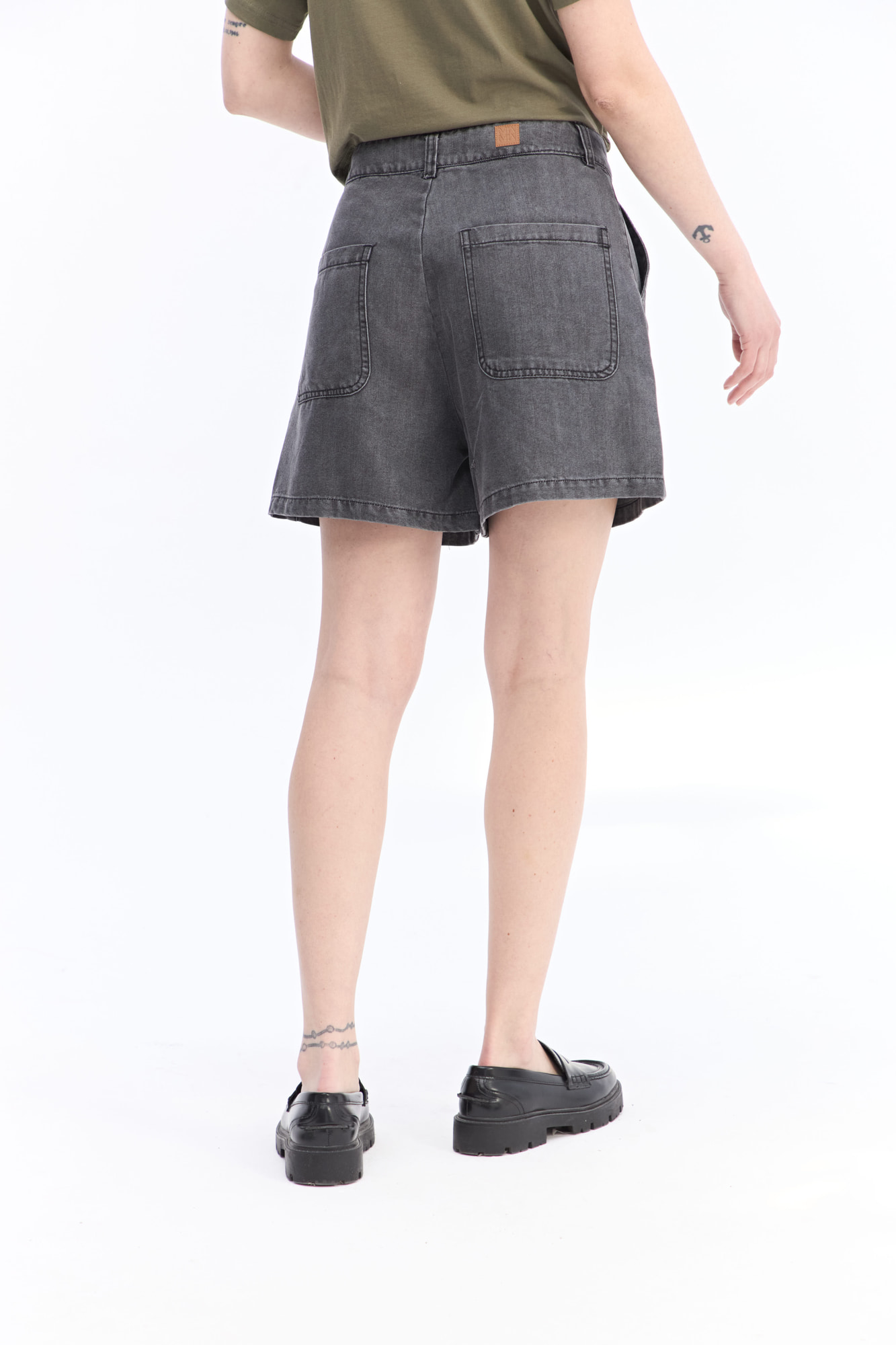 SHORT LINA