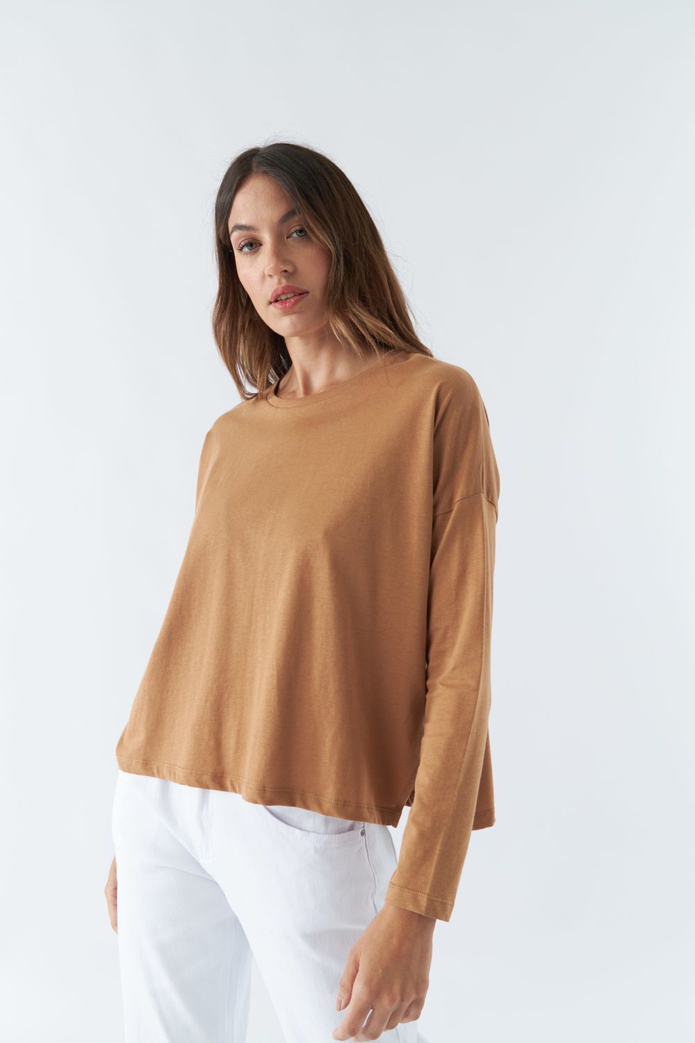 REMERA ARTEMISA