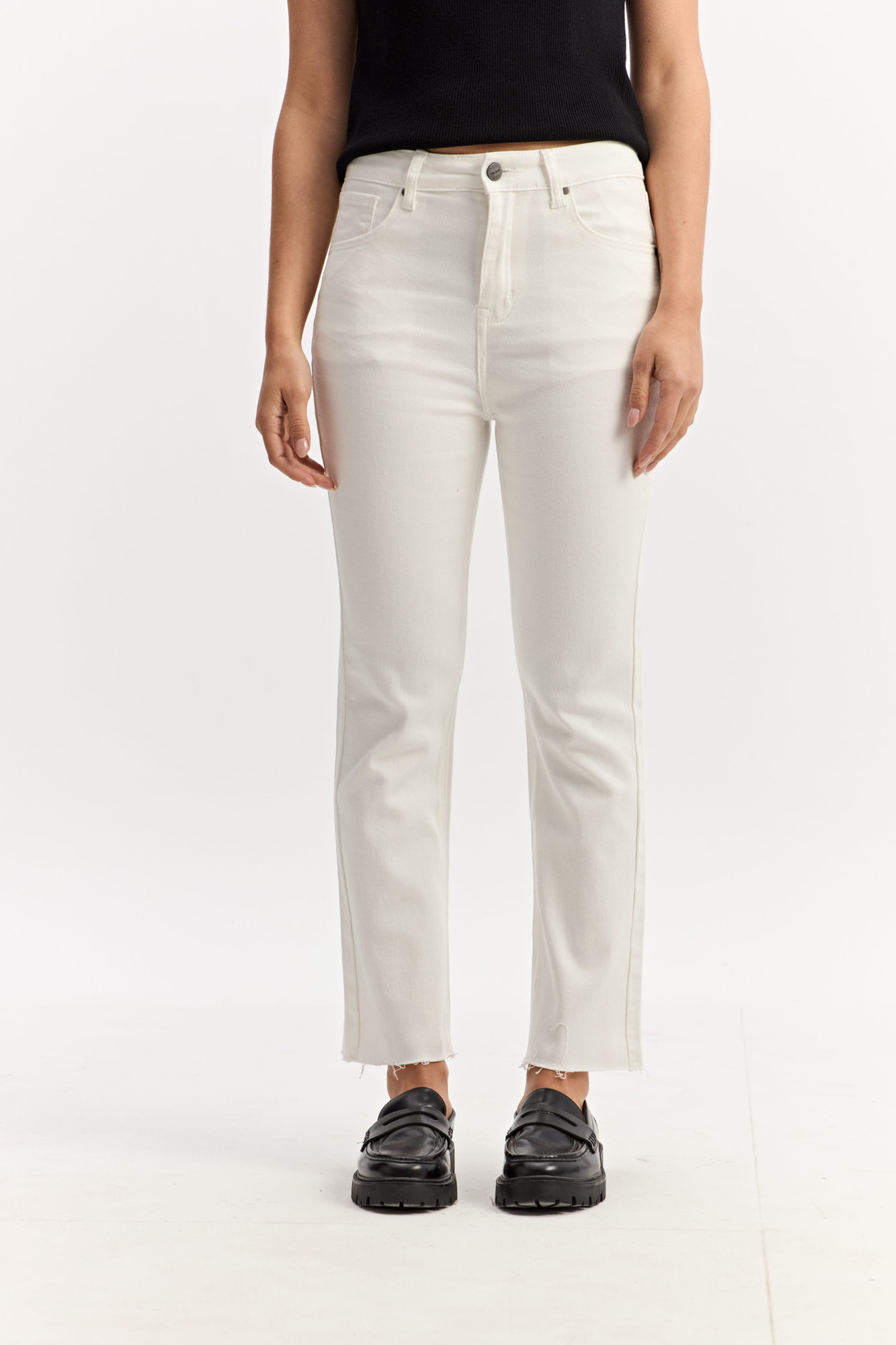 JEAN STRAIGHT MARGARET