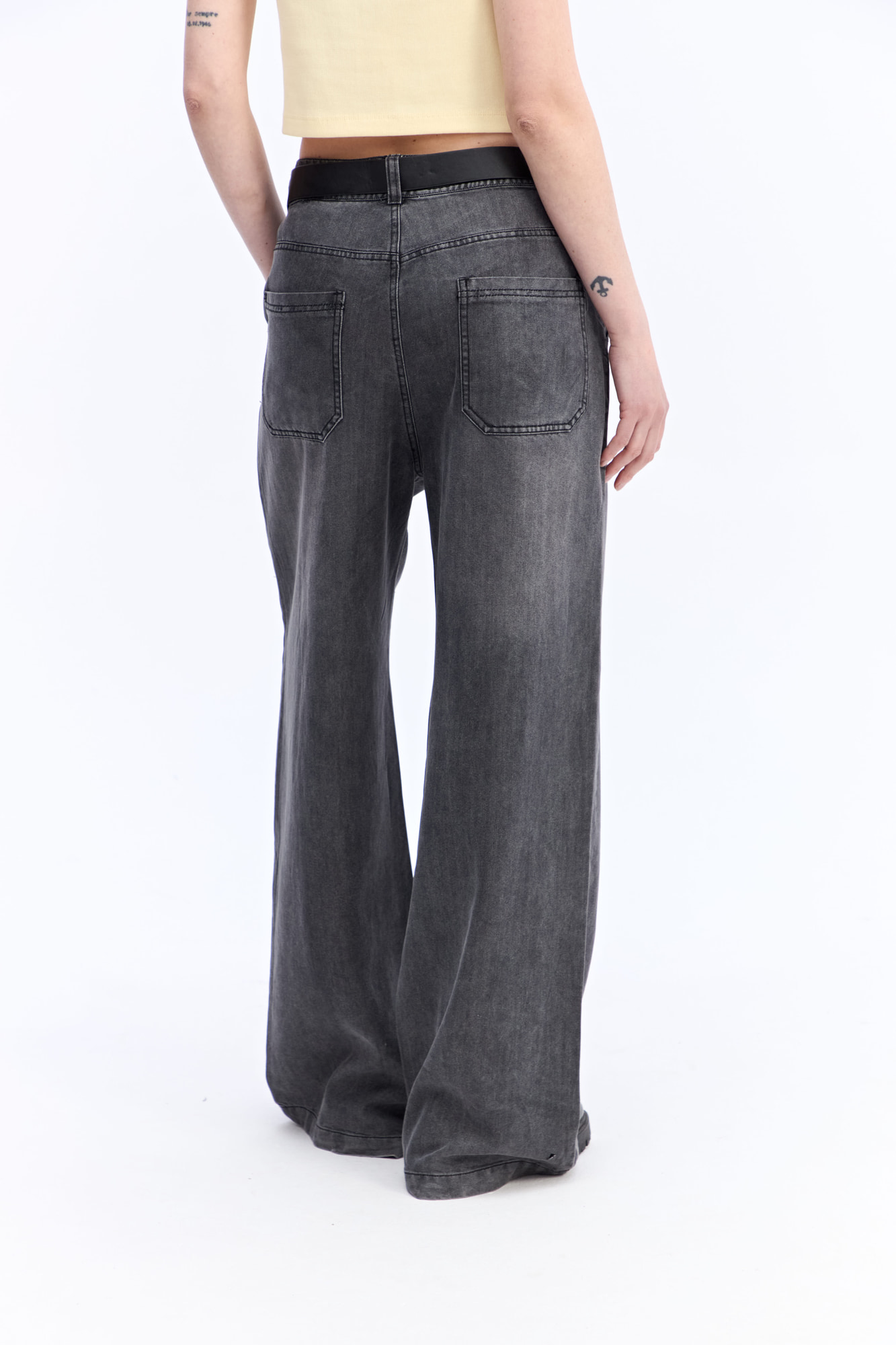 JEAN WIDE LEG LIO