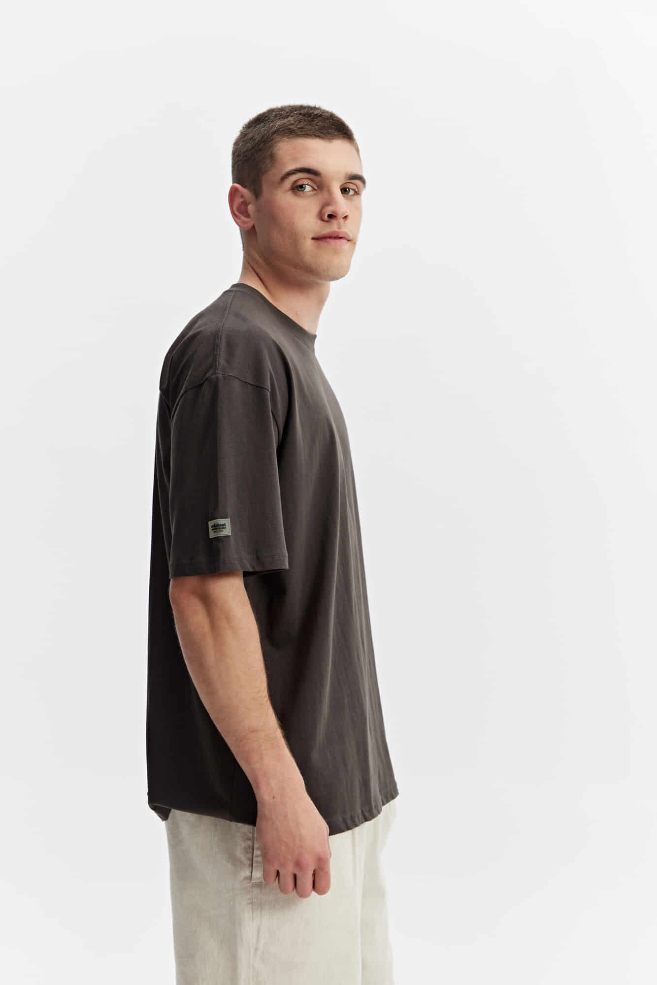 REMERA OVERSIZE JARI