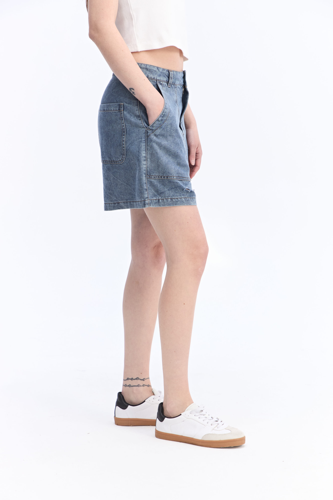 SHORT LINA