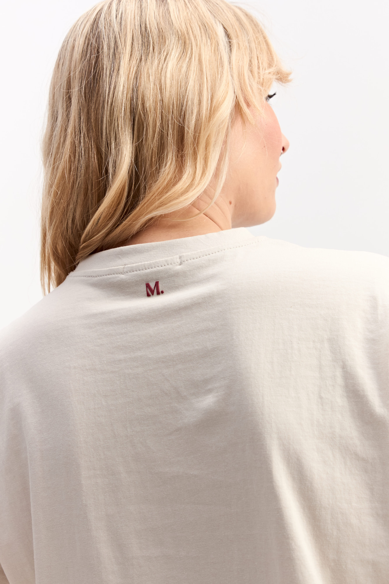 REMERA OVERSIZE CHILL