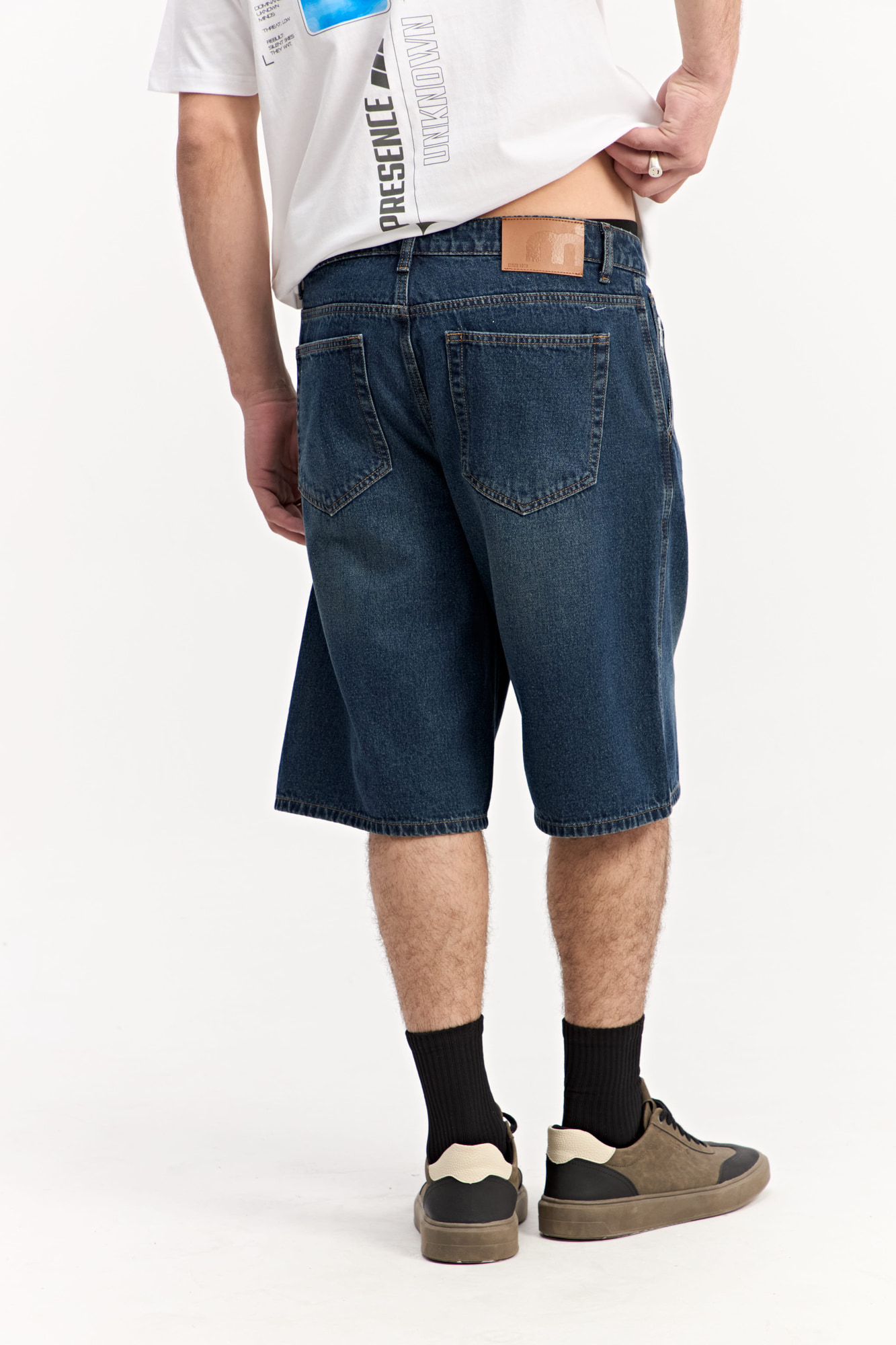 BERMUCA BAGGY TAVIX