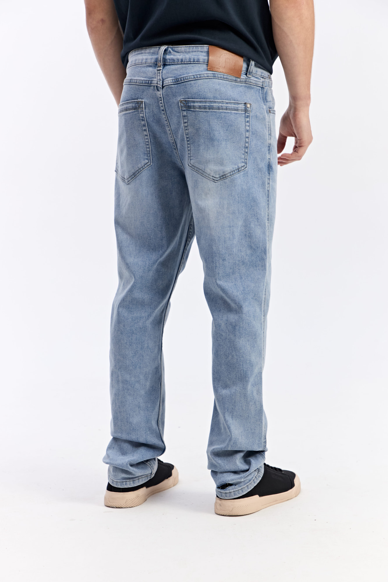JEAN STRAIGHT KODA