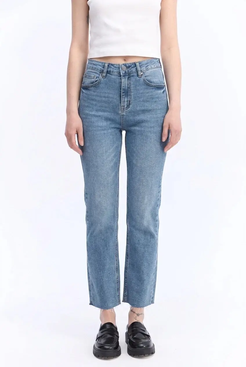 JEAN STRAIGHT MARGARET
