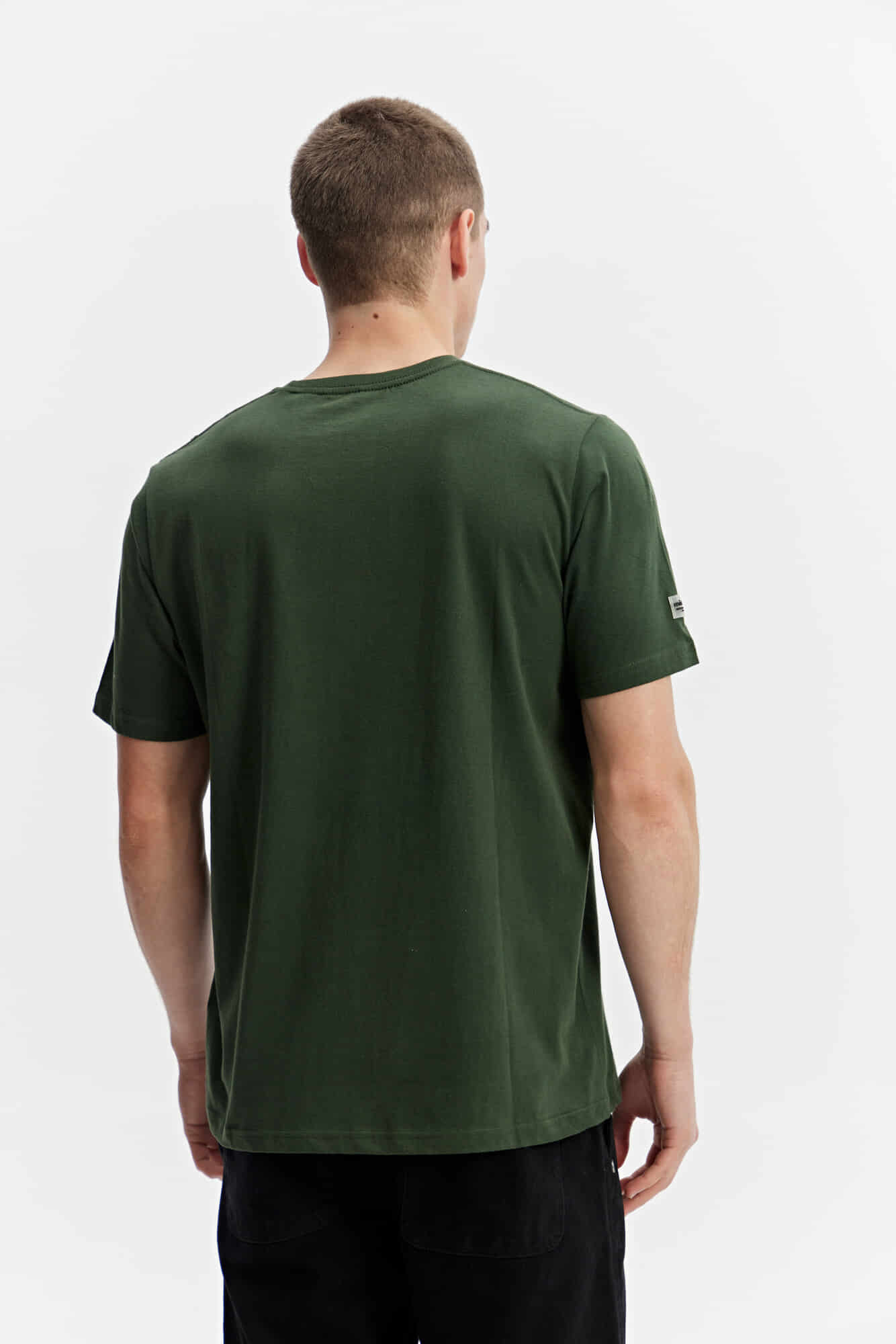 REMERA TROVAN