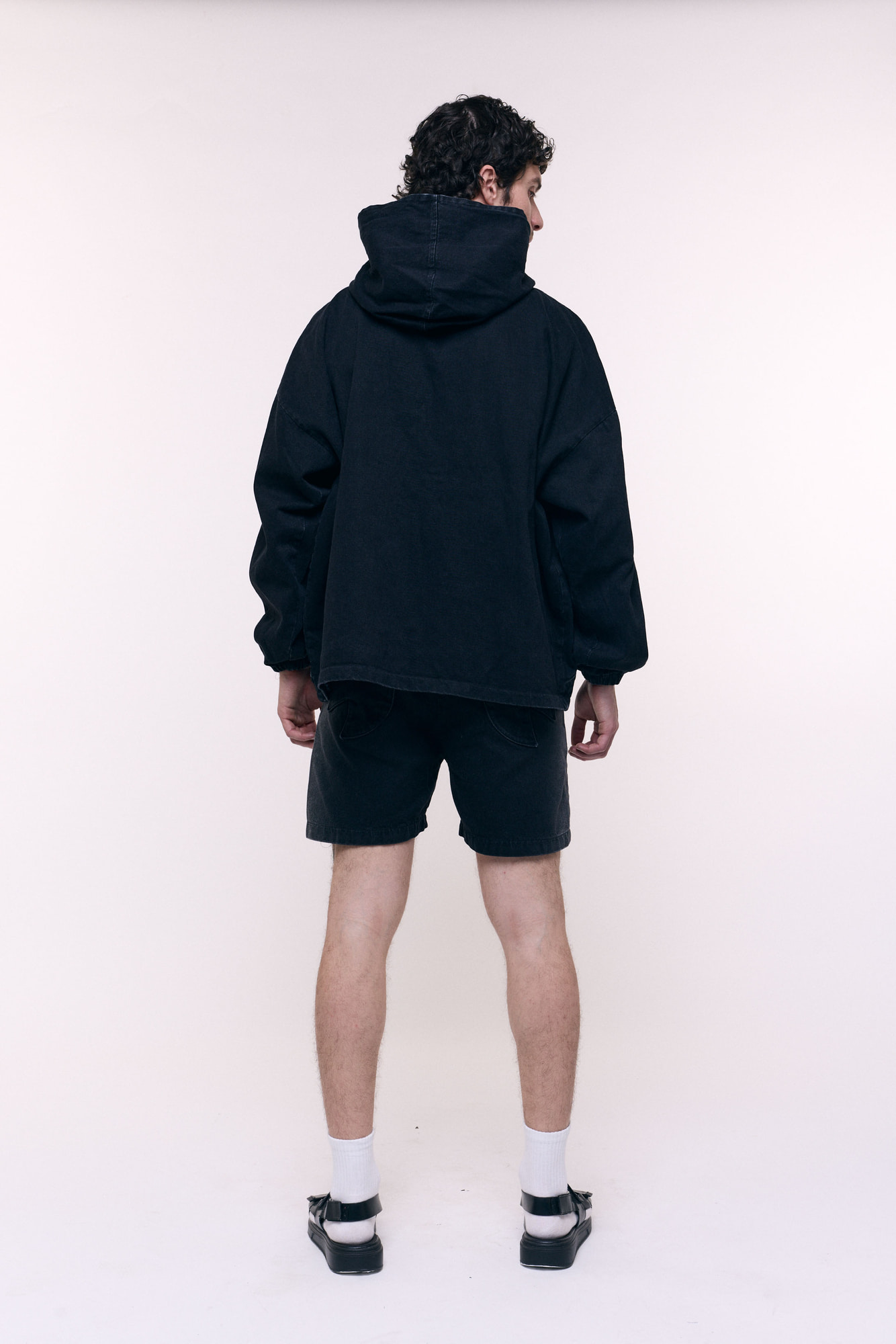 Canguro Trueno Negro