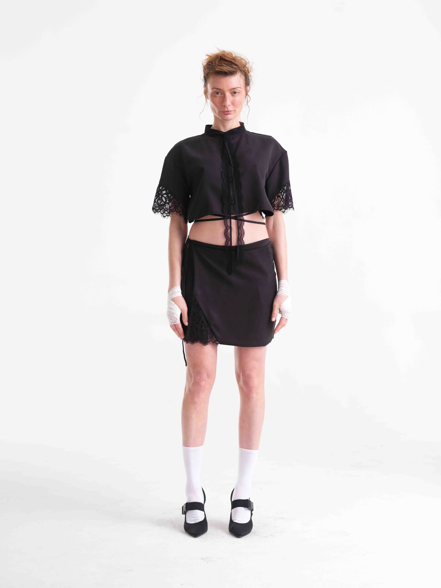 camisa crop c/ encaje