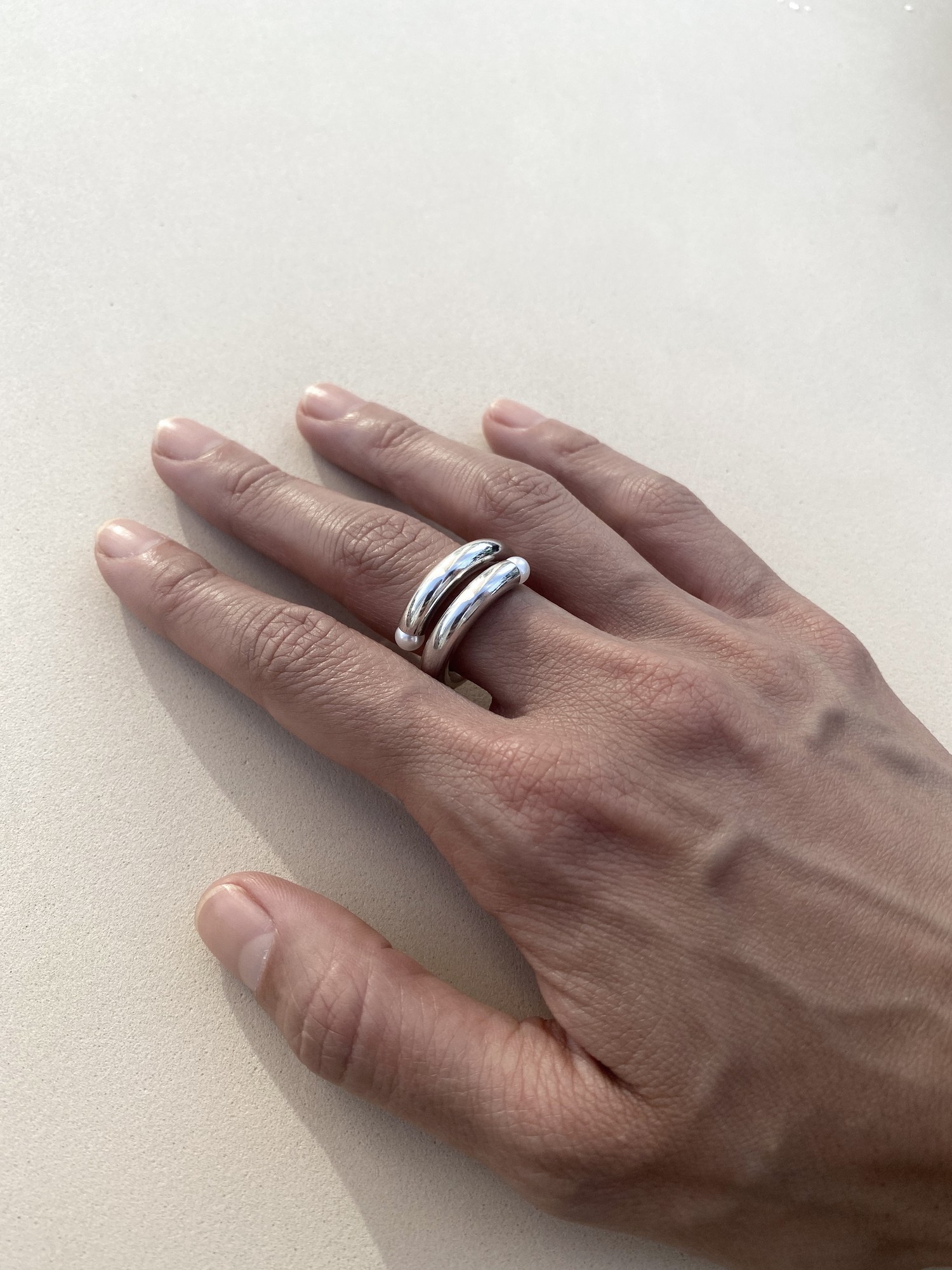Anillo Perla Cross