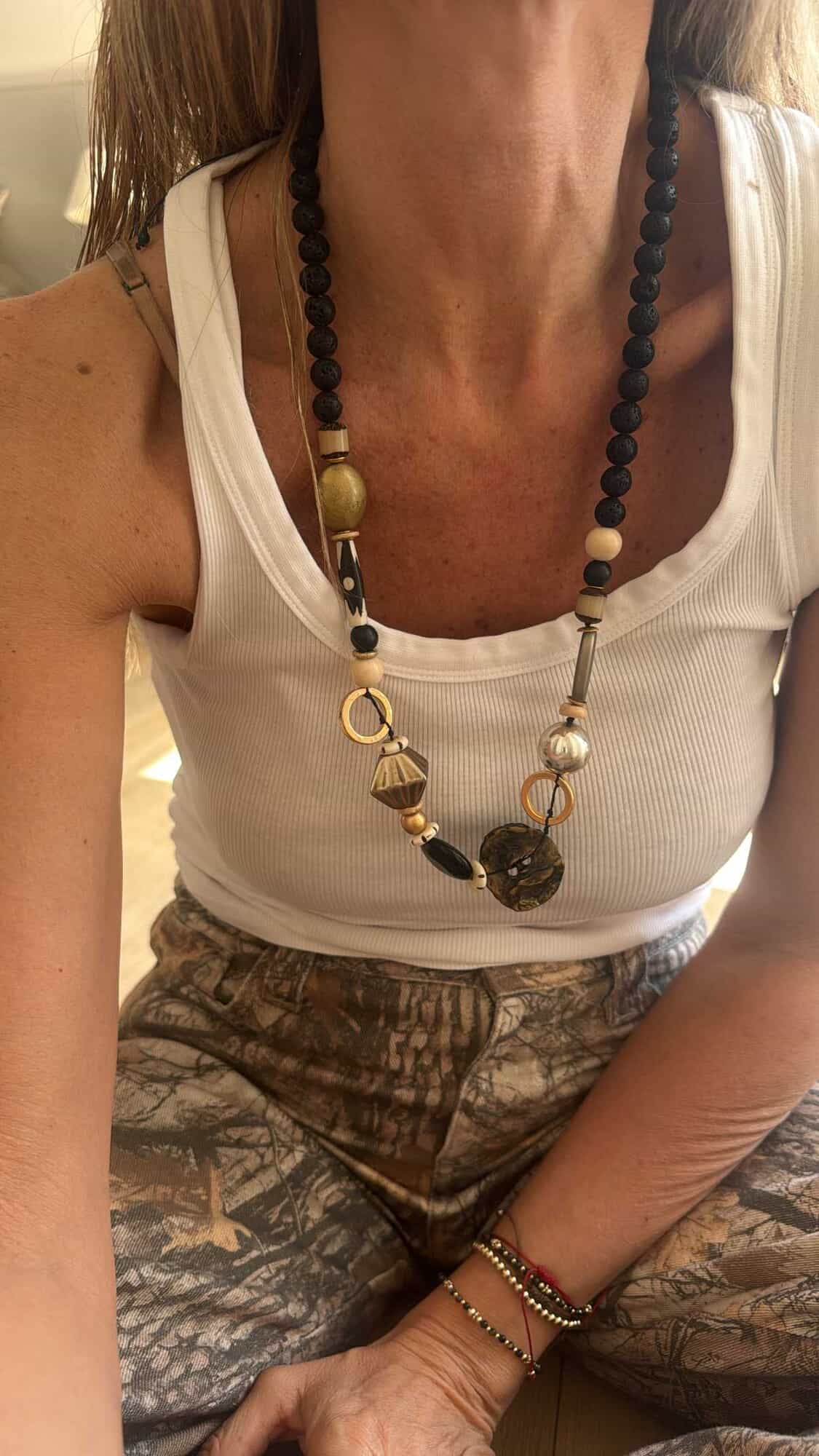 COLLAR INCI