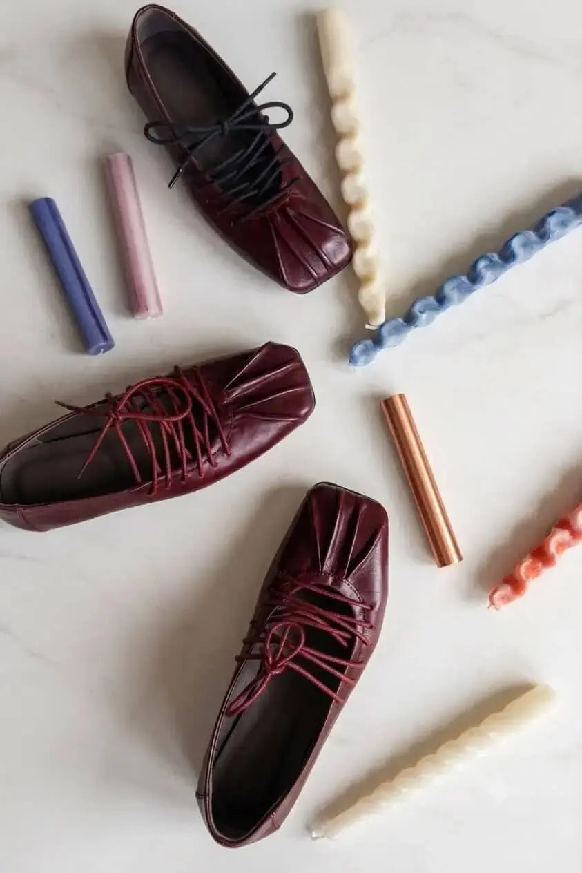 Manoletina burgundy