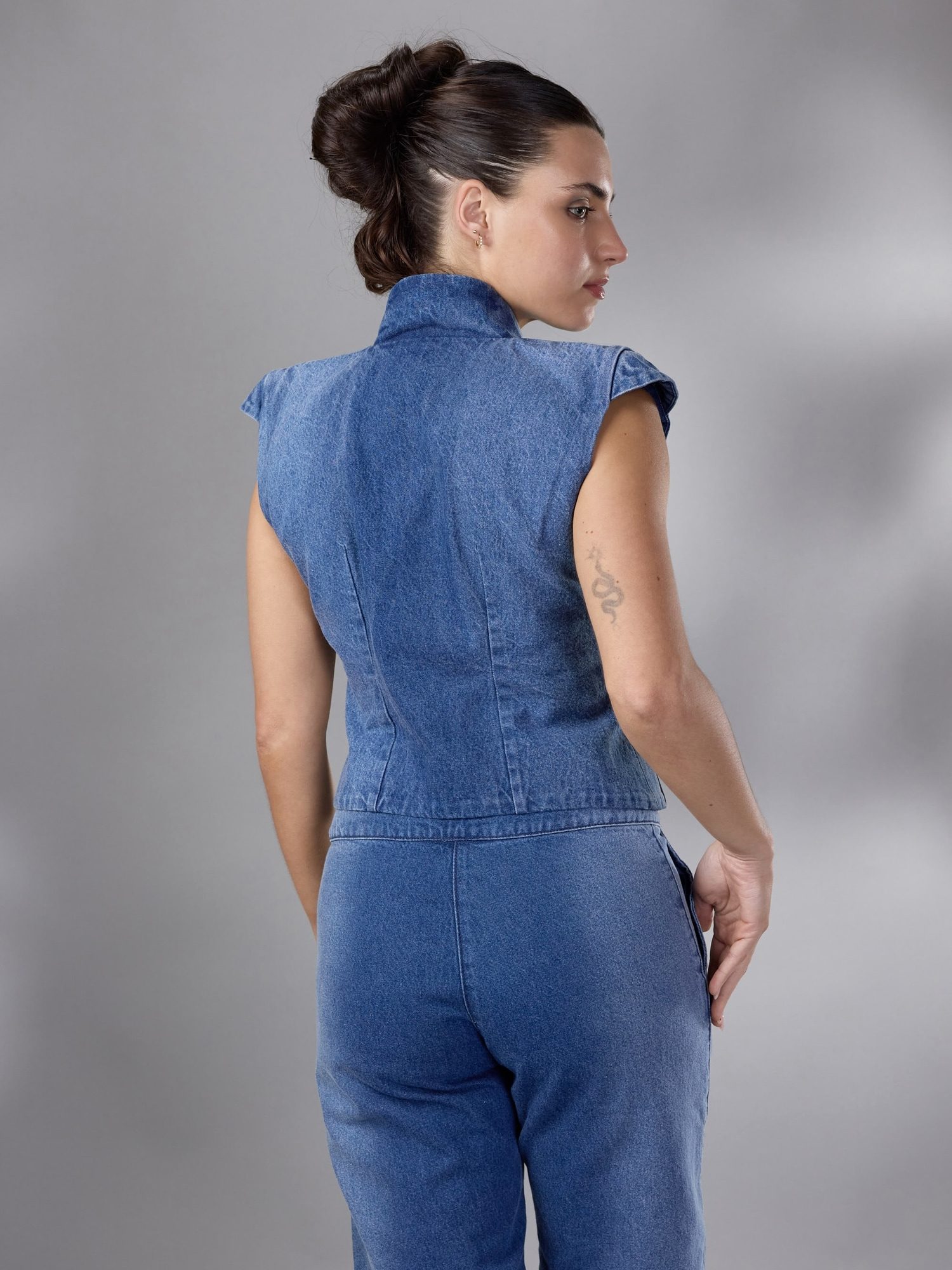 CHALECO ARAZA DENIM  by ANA LIVNI