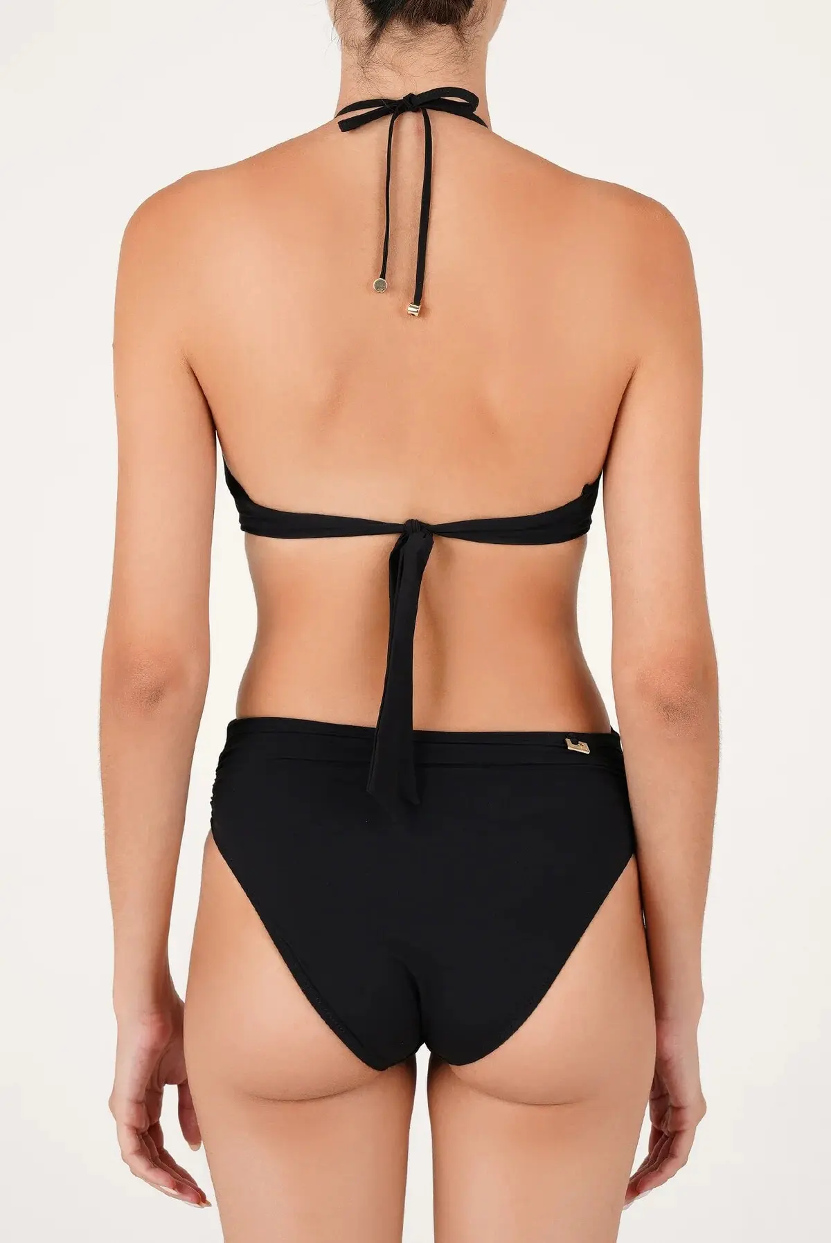 Entero Halter Azura con Apliques Metálicos Negro