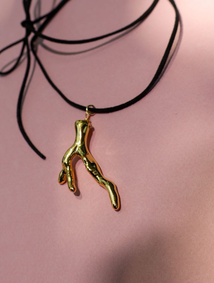 Chocker Coral