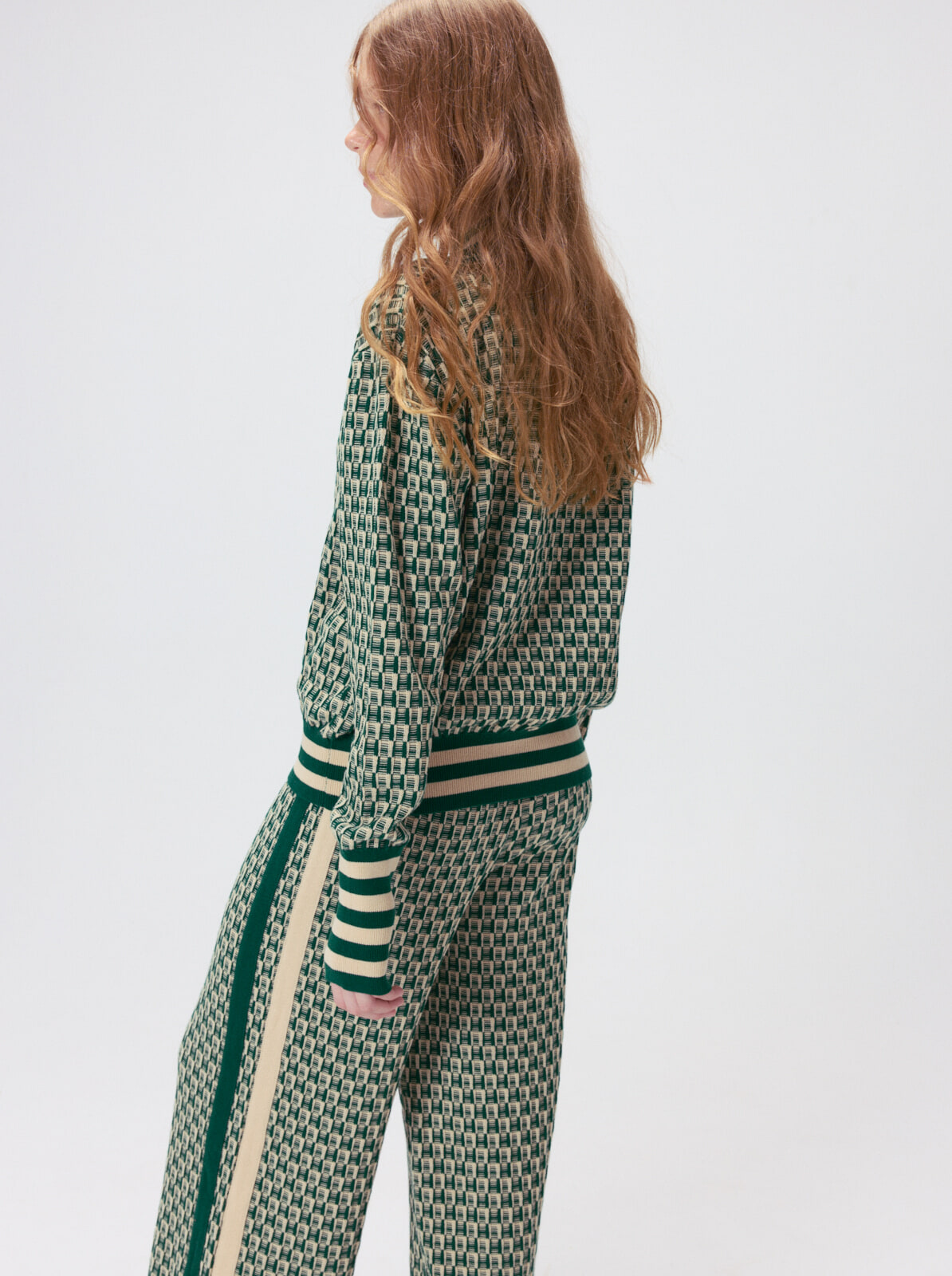 sweater tivo