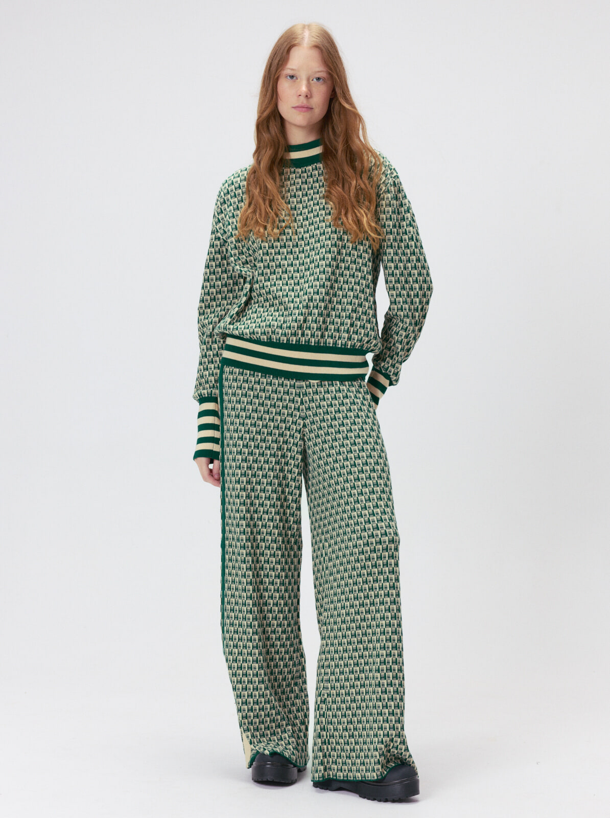 sweater tivo
