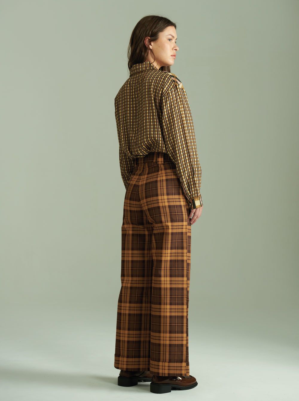 pantalón suto 