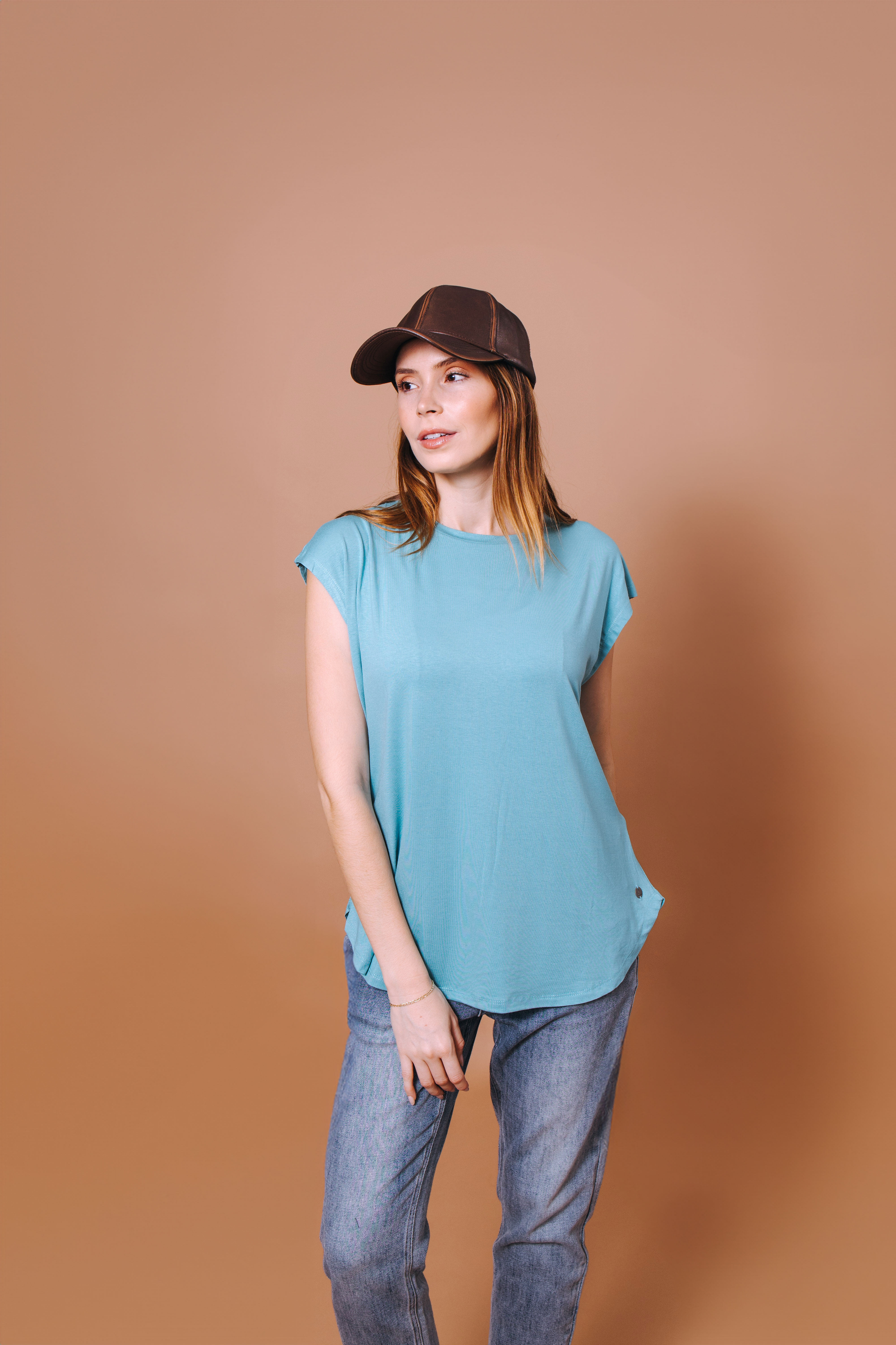 REMERA GRANADA