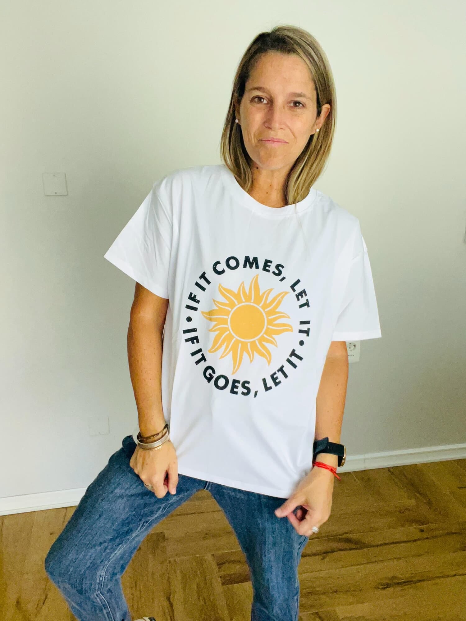 T-SHIRT IT COMES