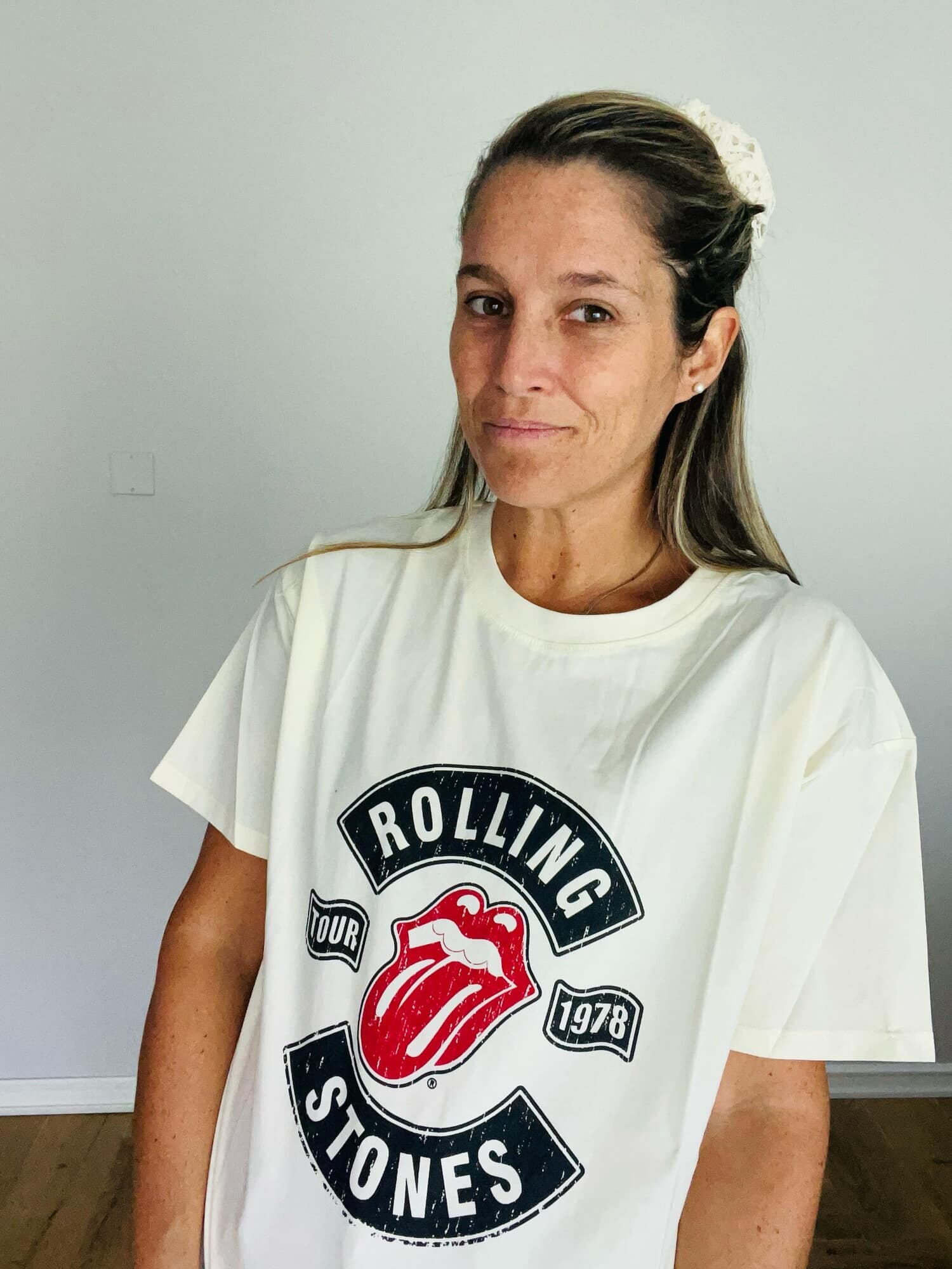 T-SHIRT TOUR